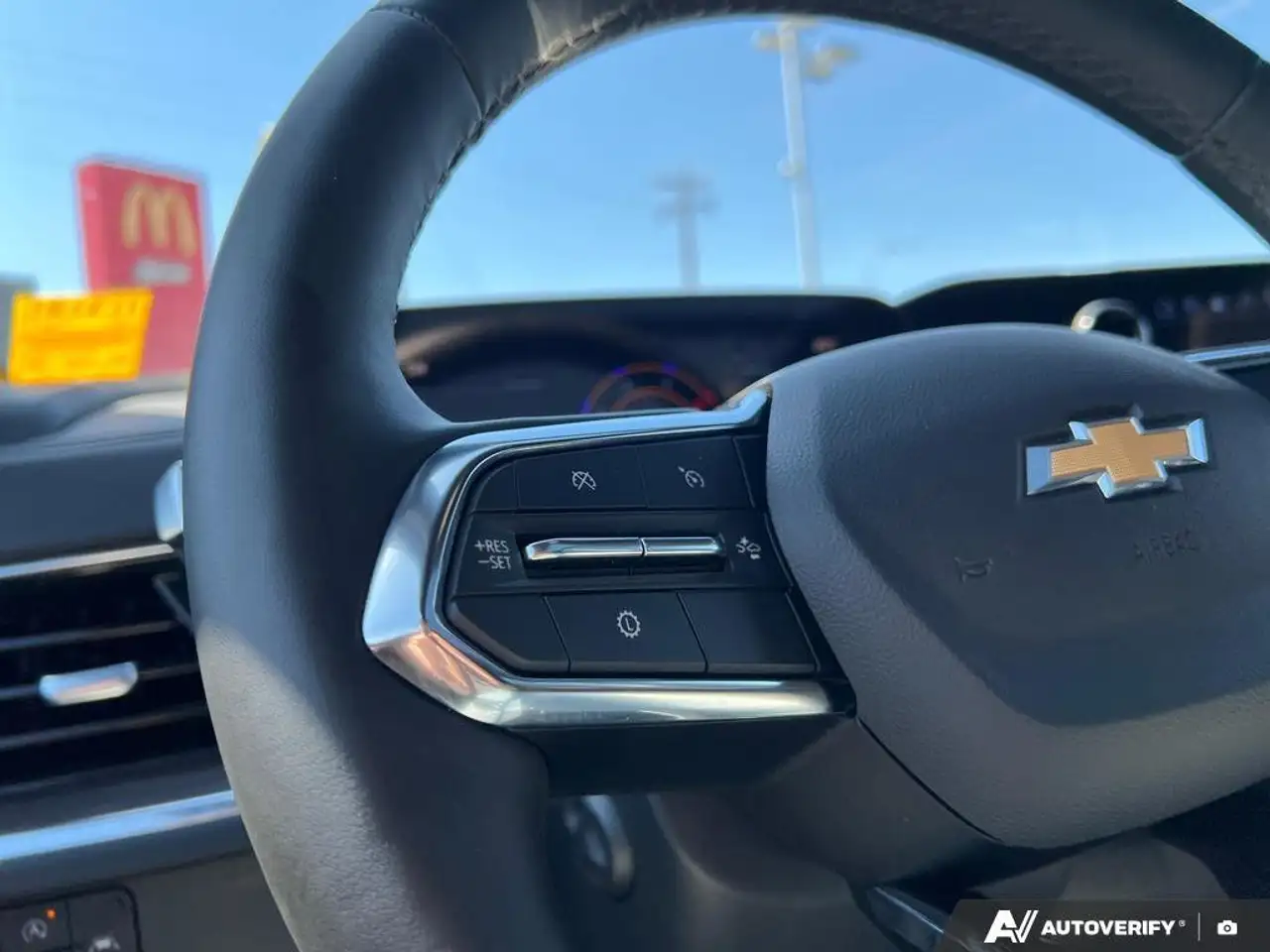 Chevrolet Tahoe снимка Chevrolet Tahoe