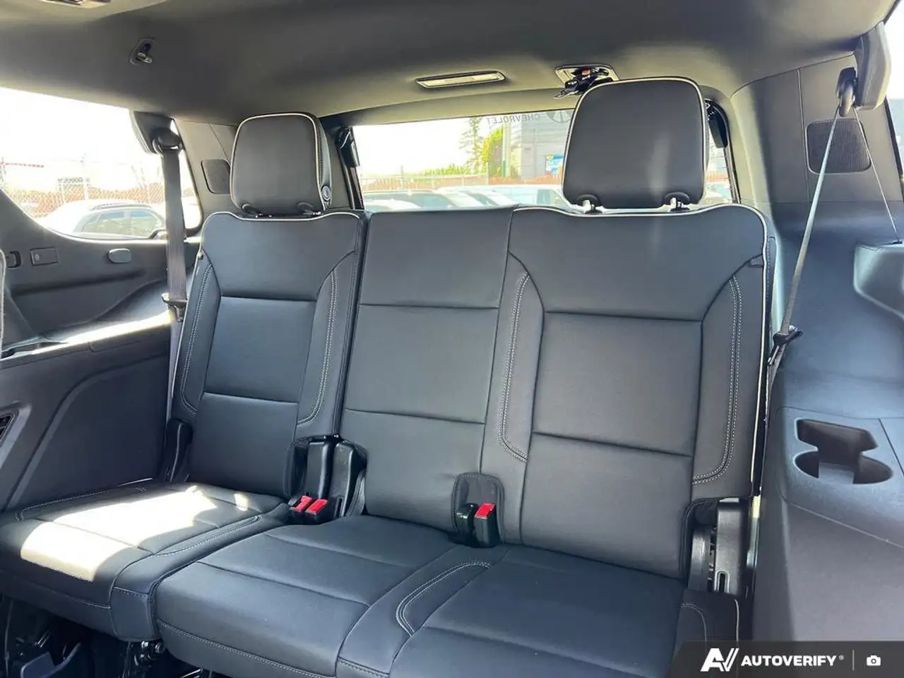 Chevrolet Tahoe снимка Chevrolet Tahoe
