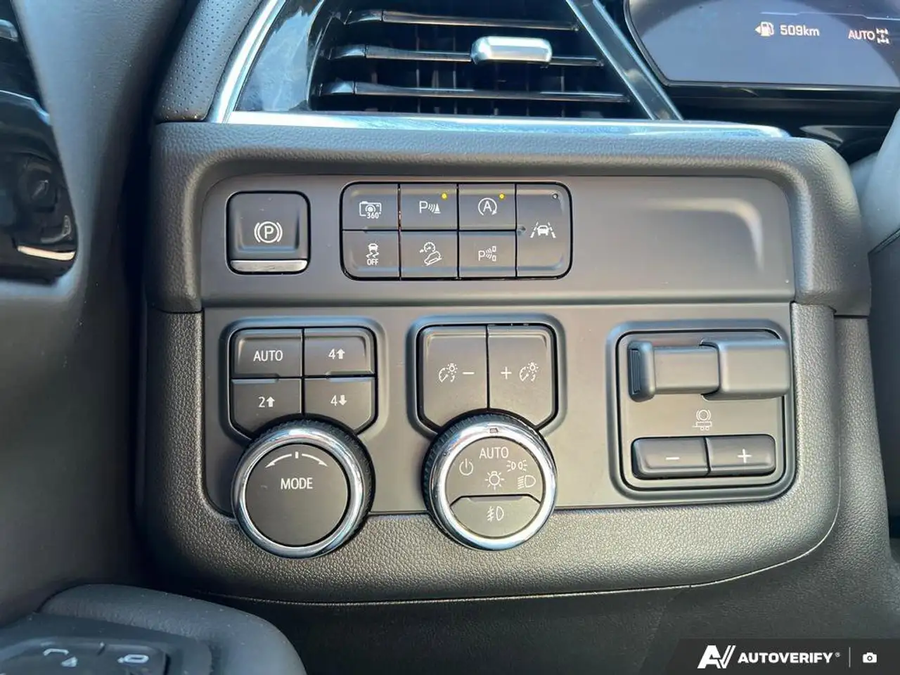 Chevrolet Tahoe снимка Chevrolet Tahoe
