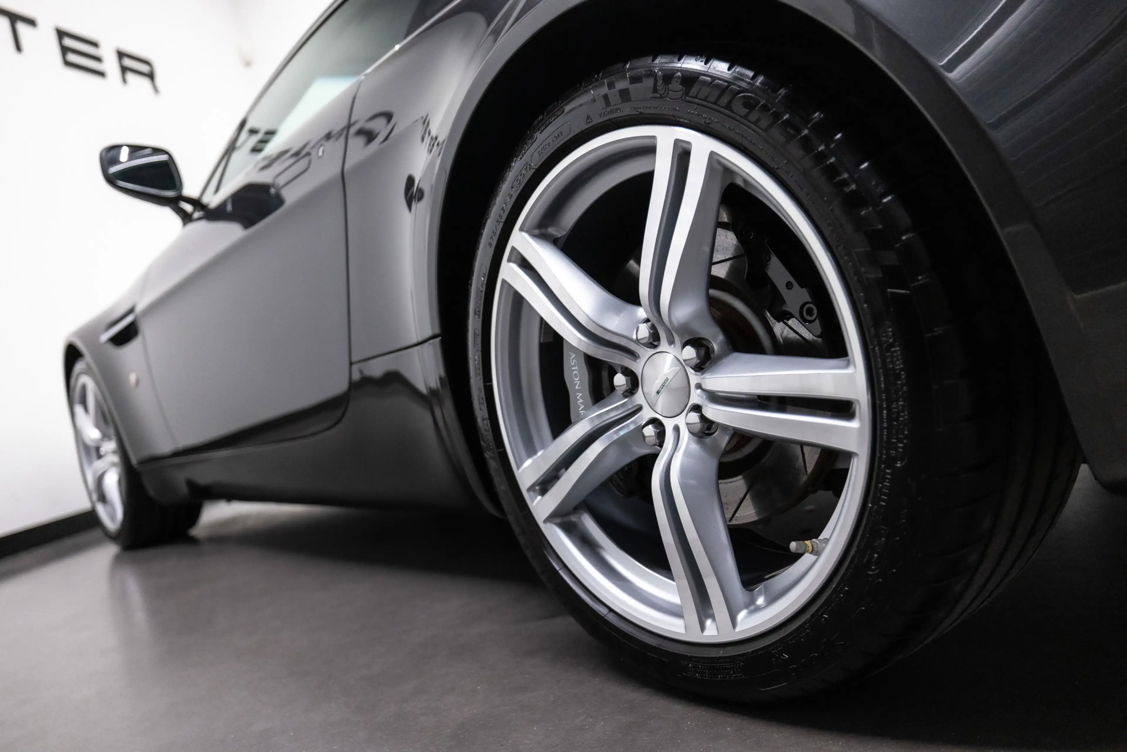 Aston Martin Vantage V8 4.7 V8 Fiscale waarde € 12.000,- 4.7 V8 — photo 29