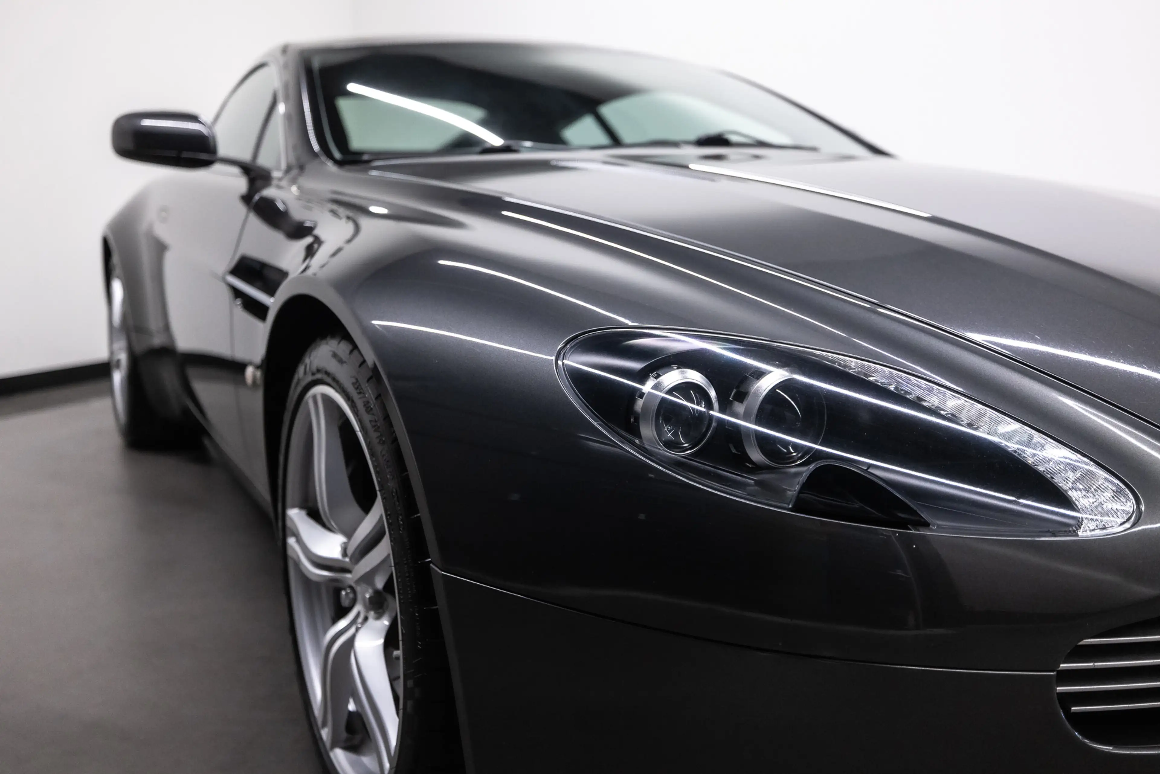 Aston Martin Vantage V8 4.7 V8 Fiscale waarde € 12.000,- 4.7 V8 — photo 13