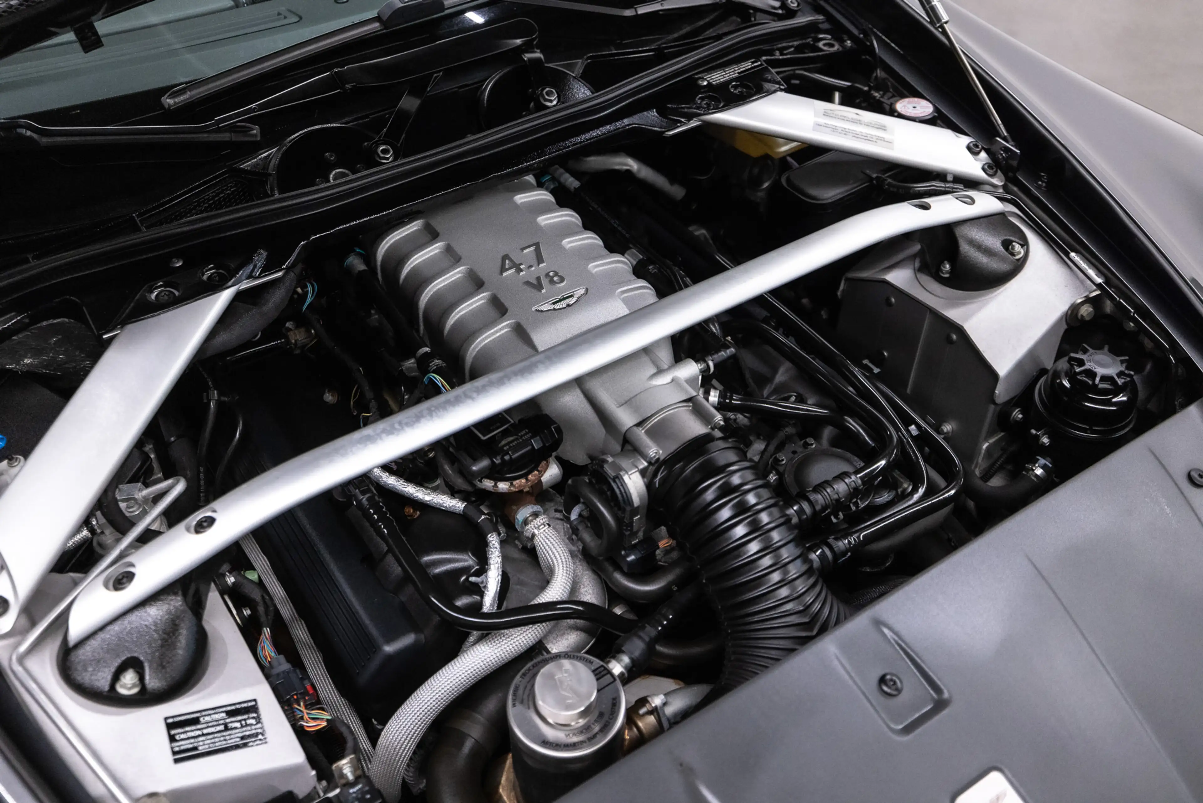 Aston Martin Vantage V8 4.7 V8 Fiscale waarde € 12.000,- 4.7 V8 — photo 24