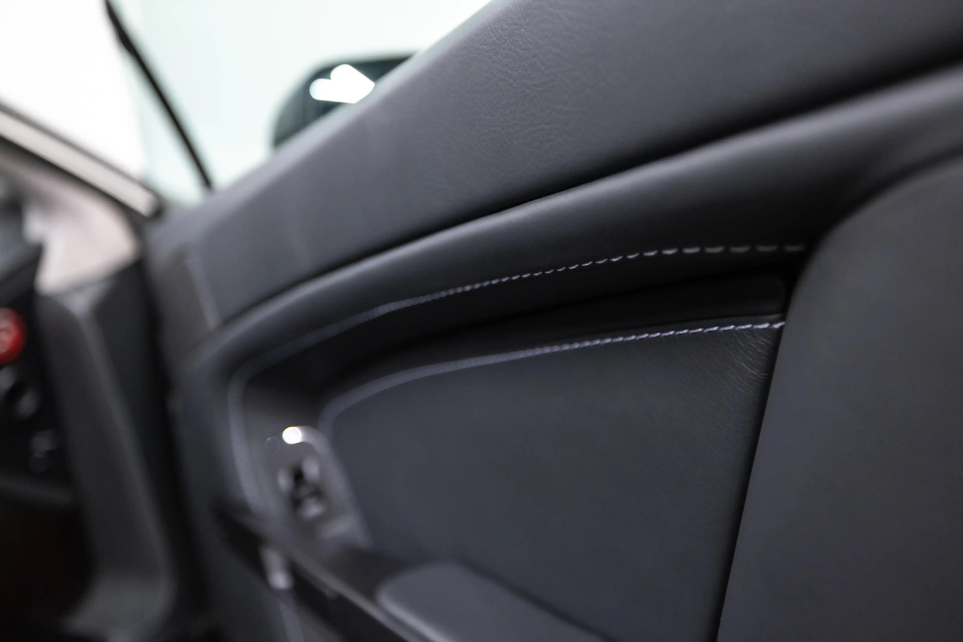 Aston Martin Vantage V8 4.7 V8 Fiscale waarde € 12.000,- 4.7 V8 — photo 28