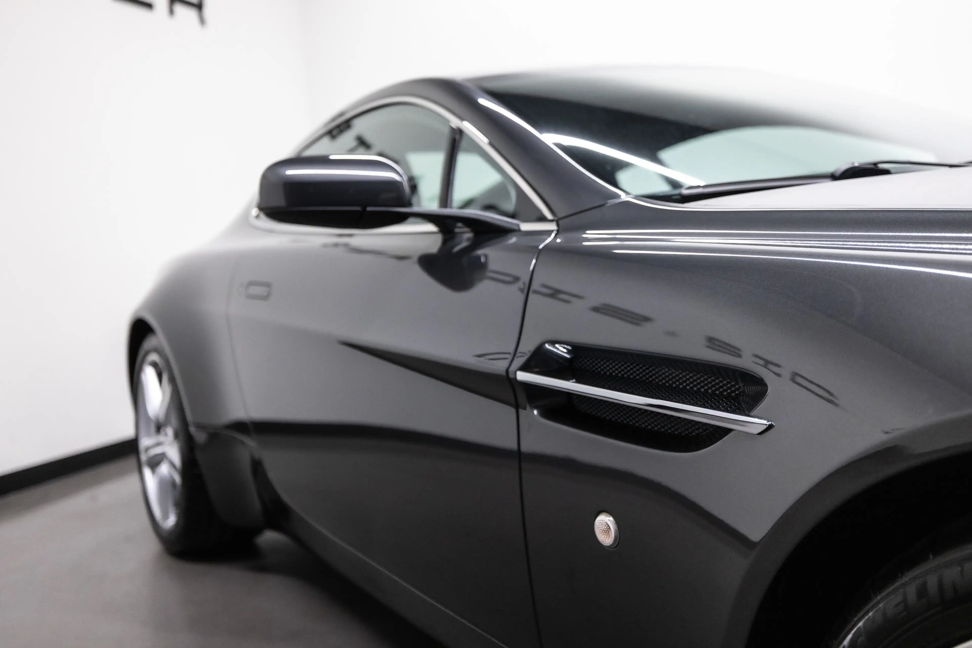 Aston Martin Vantage V8 4.7 V8 Fiscale waarde € 12.000,- 4.7 V8 — photo 9