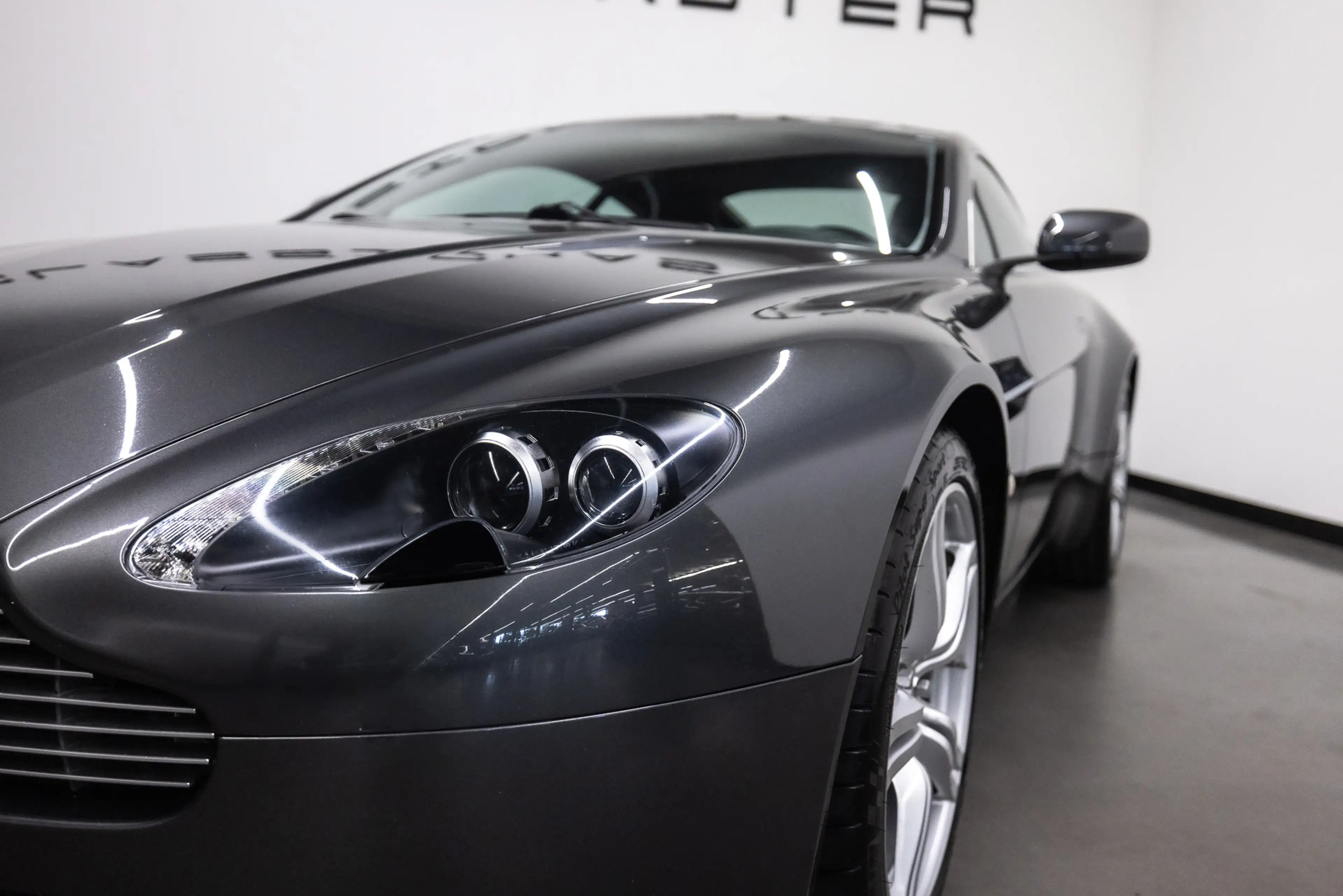 Aston Martin Vantage V8 4.7 V8 Fiscale waarde € 12.000,- 4.7 V8 — photo 15
