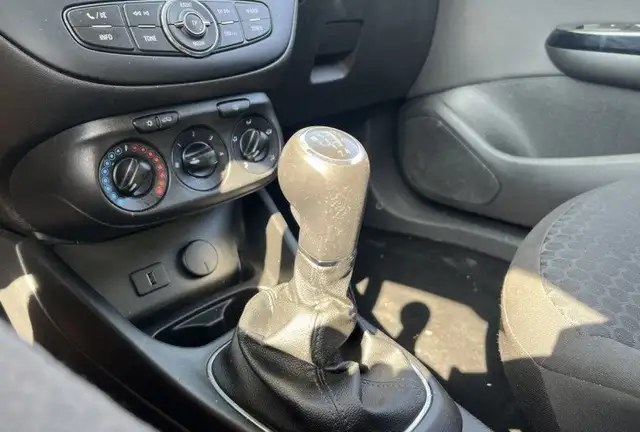Opel Corsa view 18