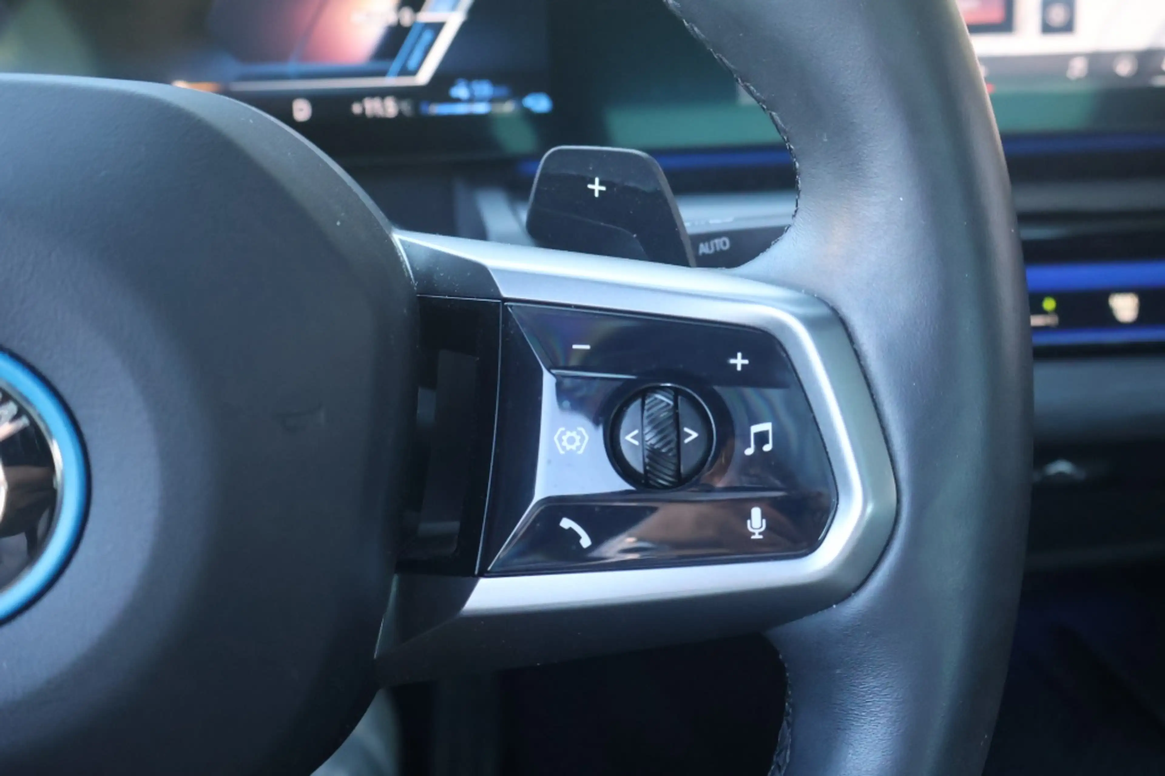 BMW 550 5-Serie (g60) 550e M-Sport 490pk xDrive | Pano | B — photo 11