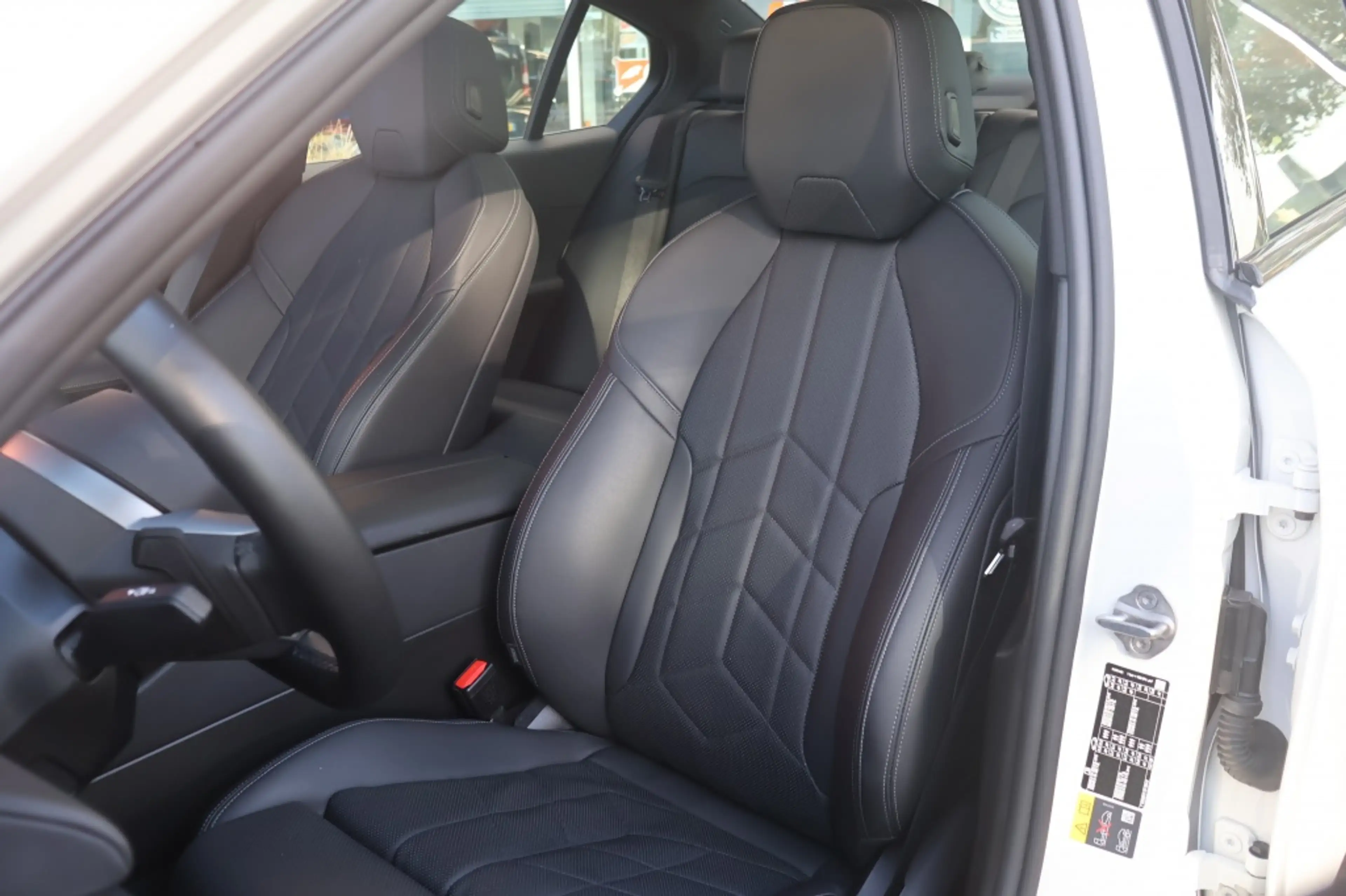 BMW 550 5-Serie (g60) 550e M-Sport 490pk xDrive | Pano | B — photo 5