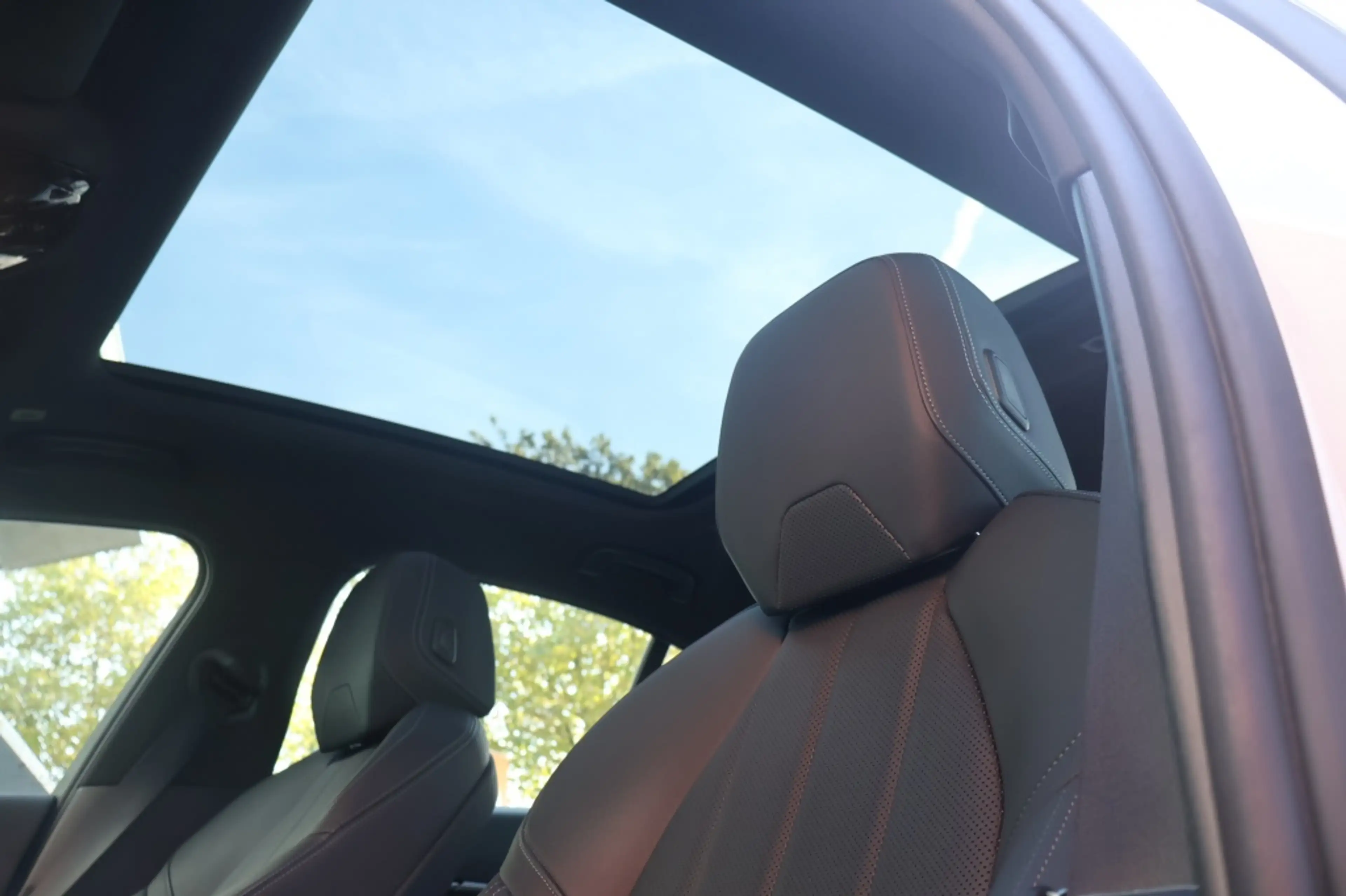 BMW 550 5-Serie (g60) 550e M-Sport 490pk xDrive | Pano | B — photo 15