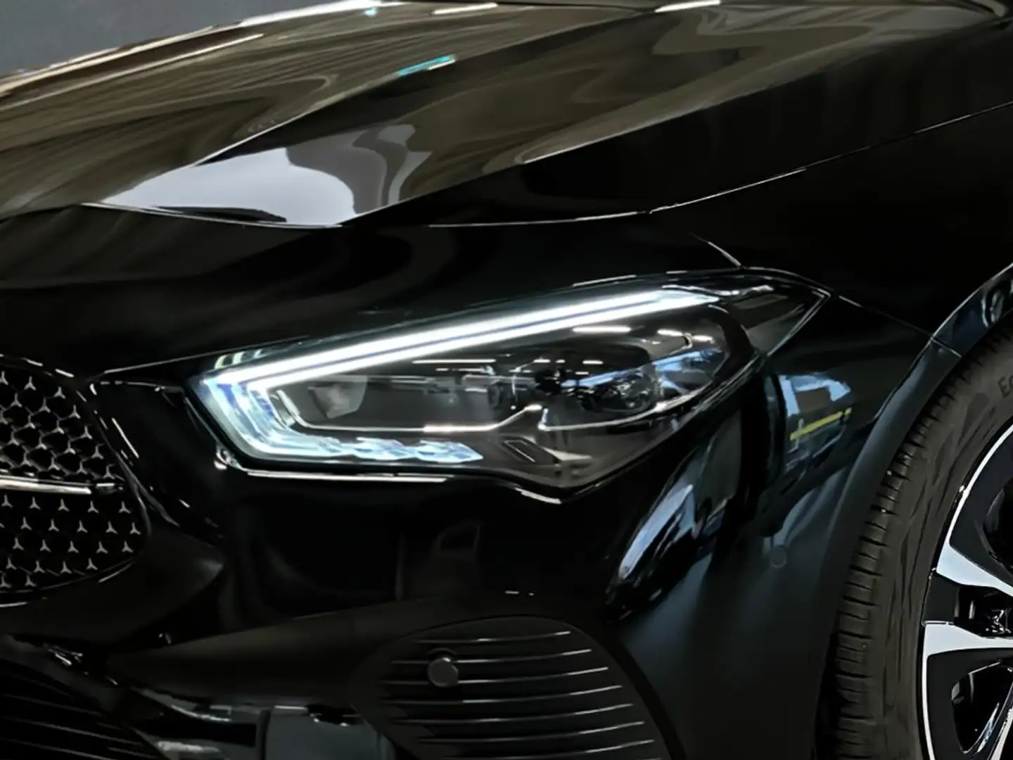 Mercedes-Benz CLA 200 Coupé PROGRESSIVE+360°+DISTR.+PANO+NIGHT Schwarz - 2