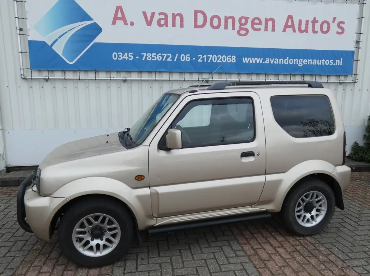 Suzuki Jimny 1.3 SPECIAL ED.Automaat 4WD,AIrco,PDC,Navi,APK 7-1 Beige - 1
