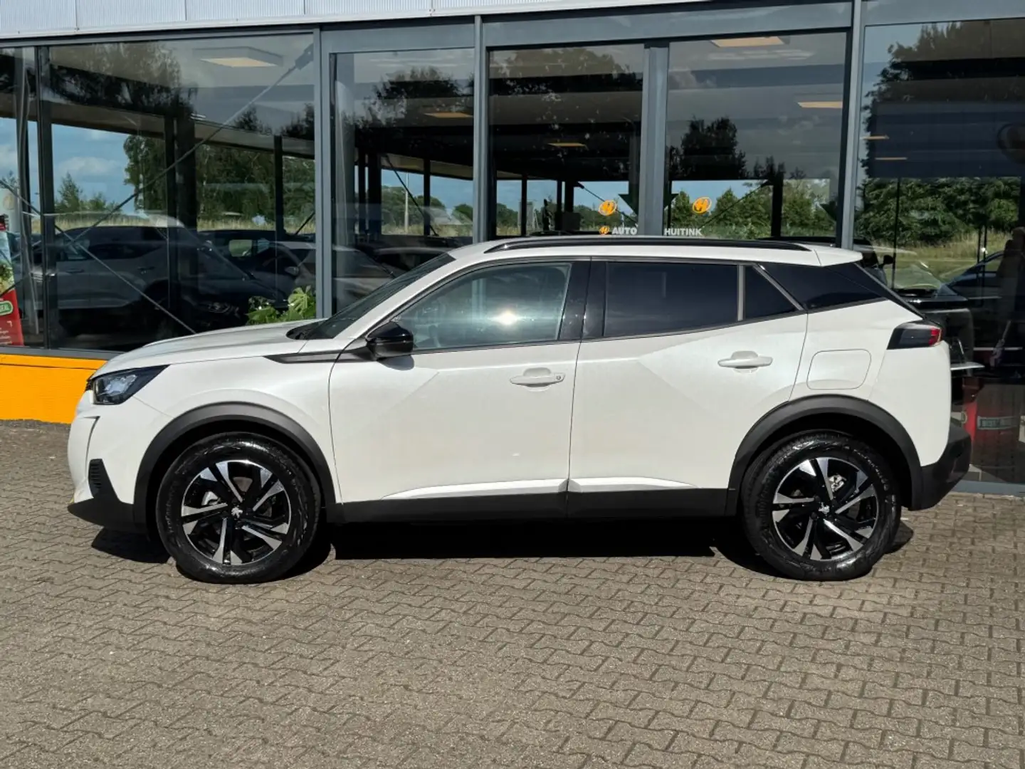 Peugeot 2008 1.2 Pure Tech Allure 130pk - LED - Navi Blanc - 2