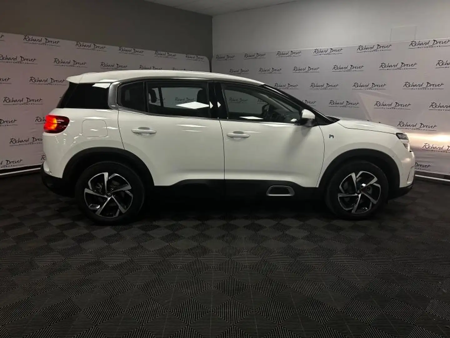 Citroen C5 Aircross Hybrid 225ch Feel e-EAT8 - 2