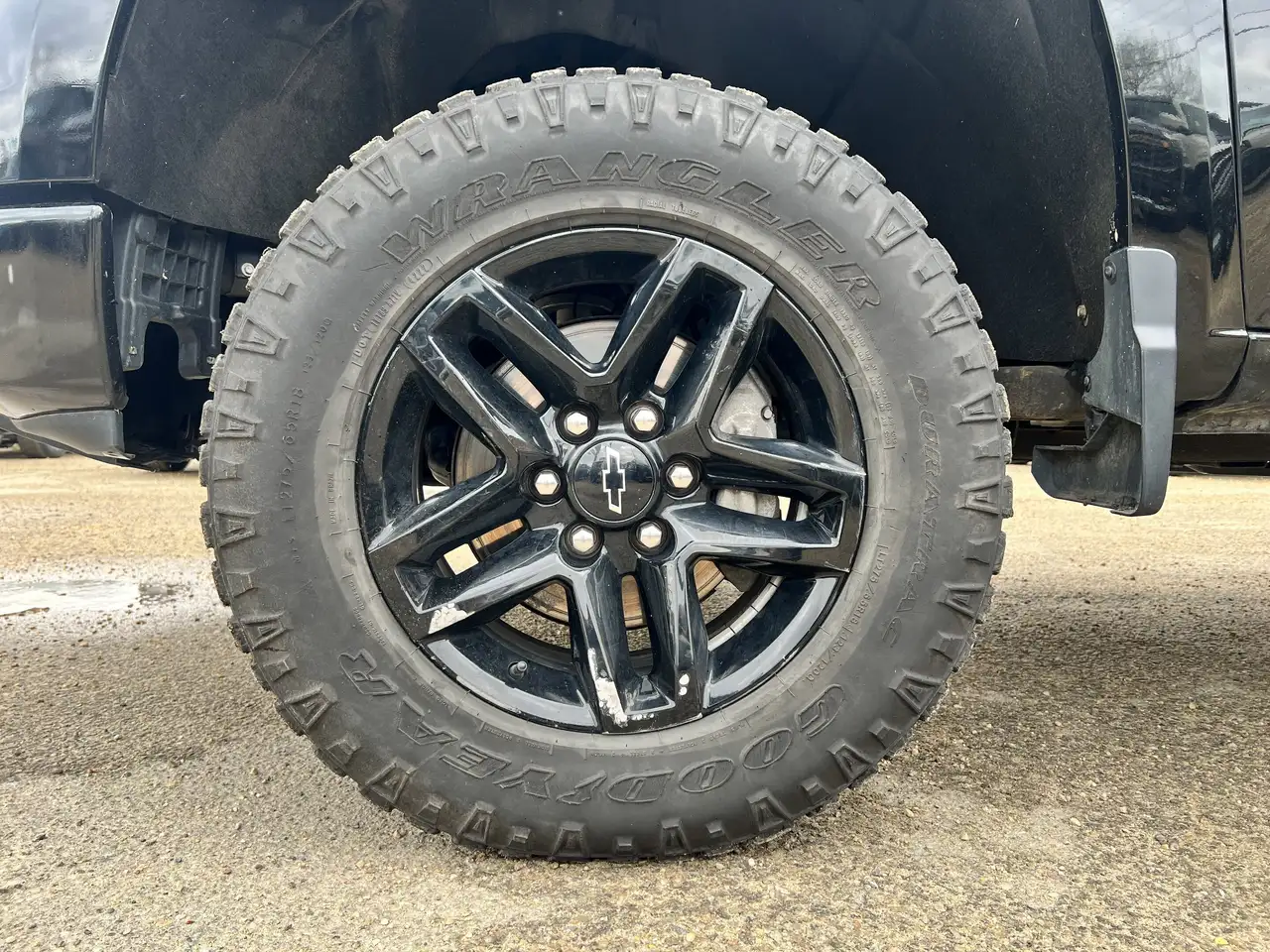 Chevrolet Silverado 1500 снимка Chevrolet Silverado 1500