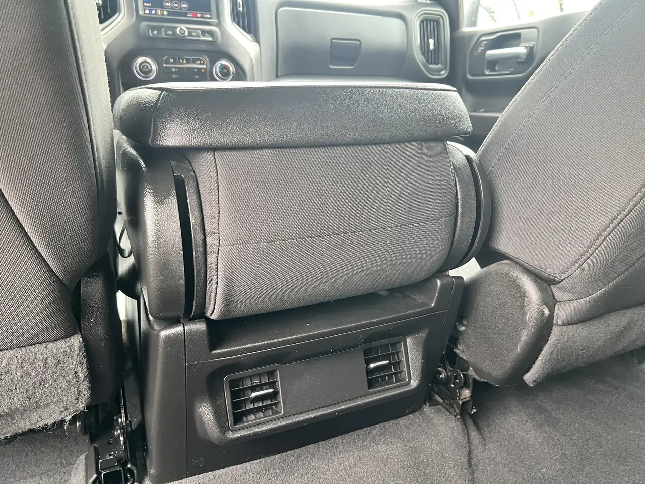 Chevrolet Silverado 1500 снимка Chevrolet Silverado 1500