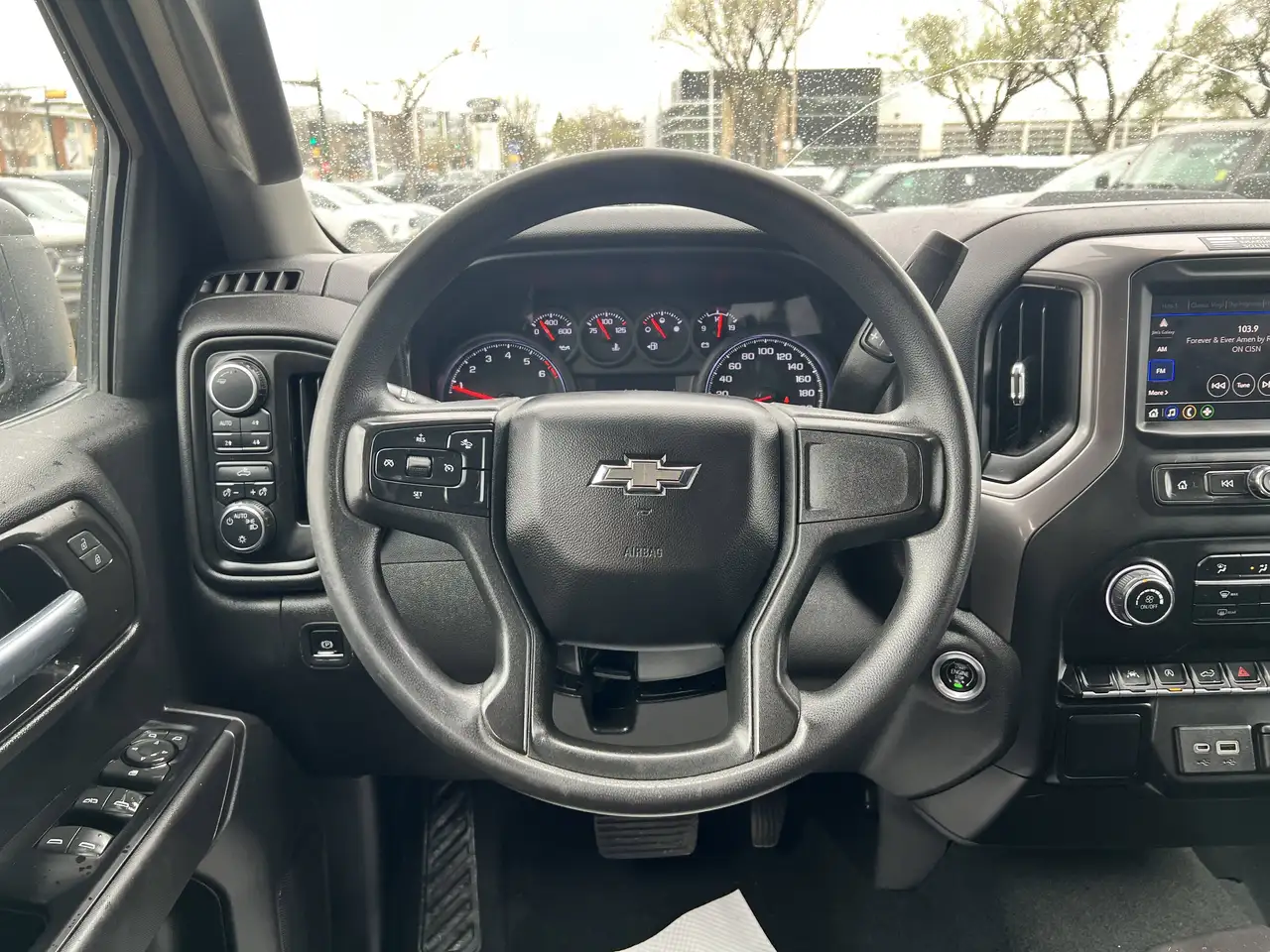 Chevrolet Silverado 1500 снимка Chevrolet Silverado 1500