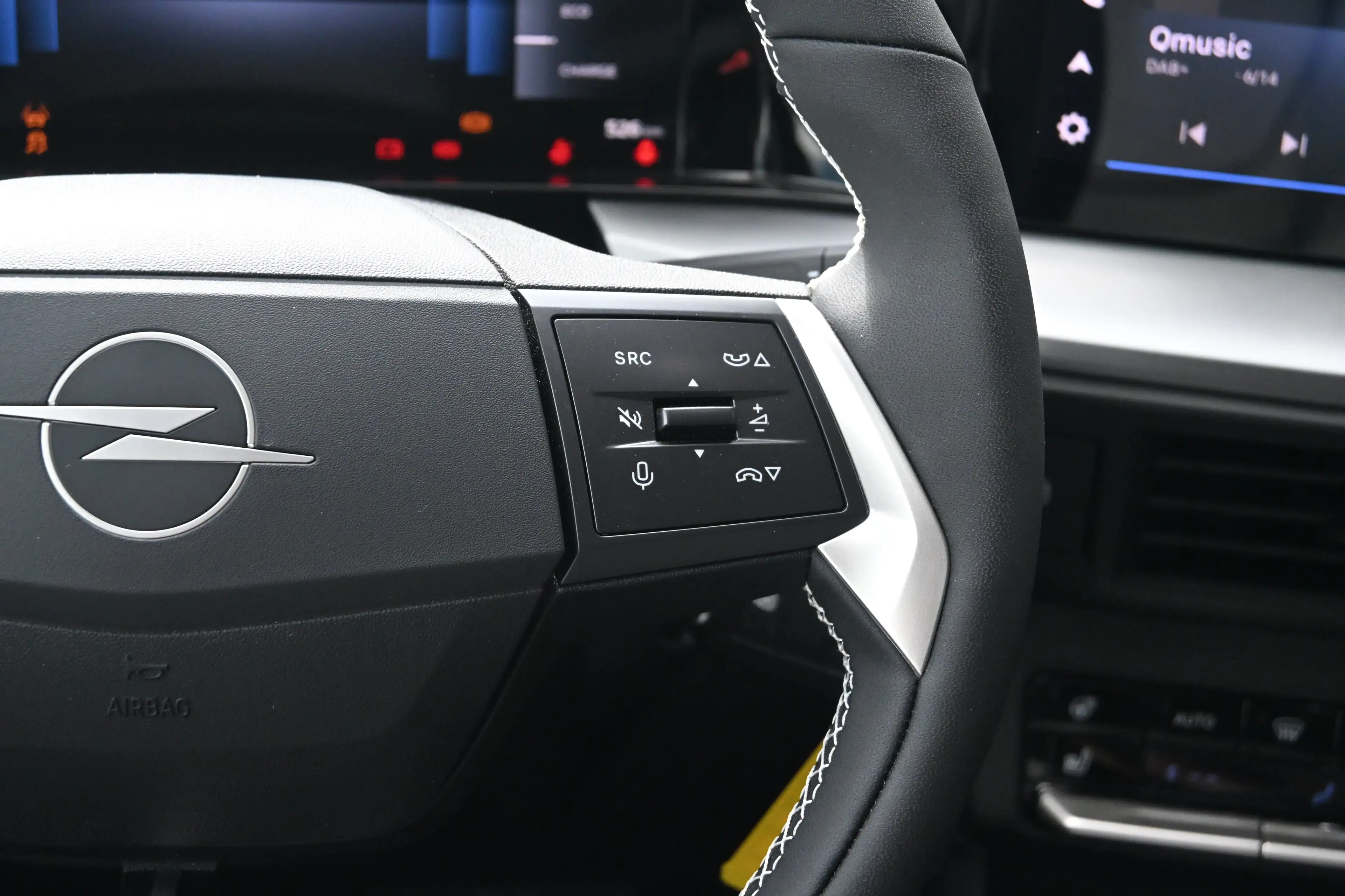 Opel Frontera Electric GS 44 kWh 3 Fase 8 Jaar Garantie! | Stuur — photo 11