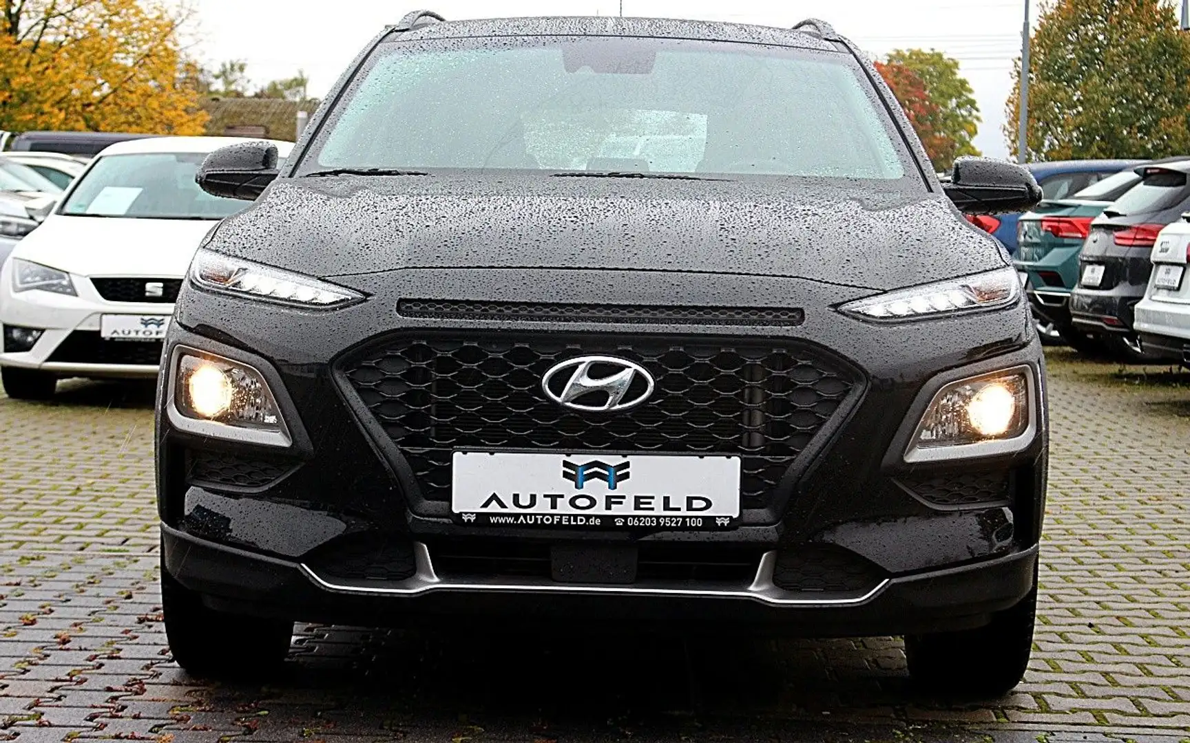 Hyundai KONA 1.0 T-GDI/PREMIUM/VOLL SHEFT/SHZ/AHK/RCAM Schwarz - 2