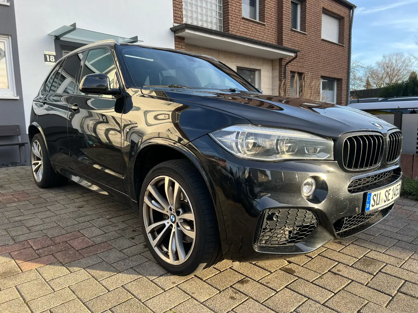 BMW X5 M M-paket 40d Sport-Aut. tüv meuğ Fekete - 1
