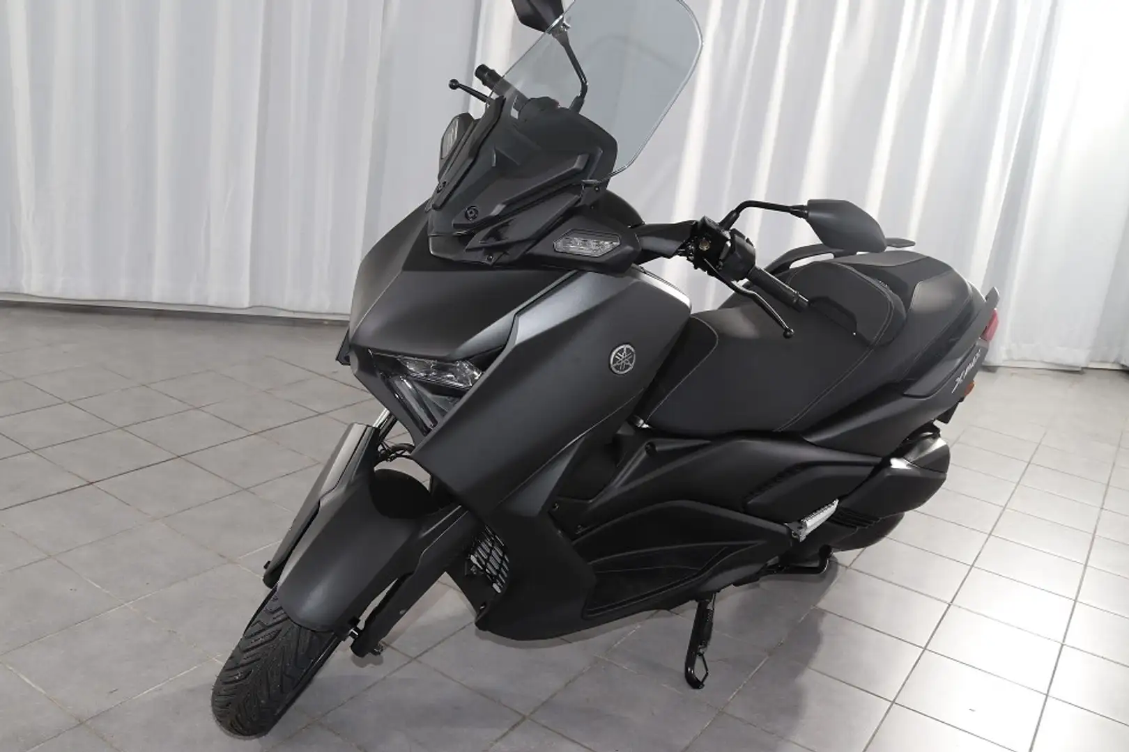 Yamaha X-Max 300 2024  Zulassungsbonus Smartphone-Konnektivität Gris - 1