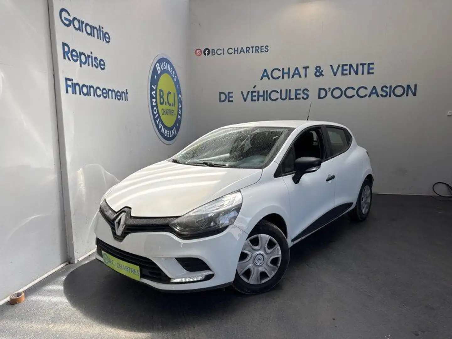 Renault Clio IV STE 0.9 TCE 75CH ENERGY AIR E6C Biały - 1