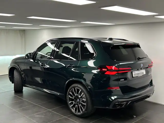 BMW X5 view 3