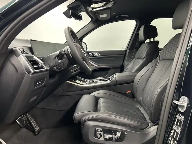 BMW X5 view 4