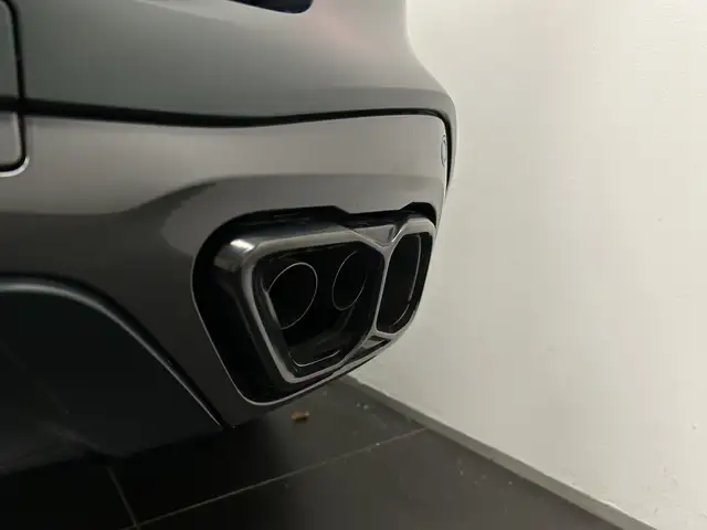 BMW X5 view 15