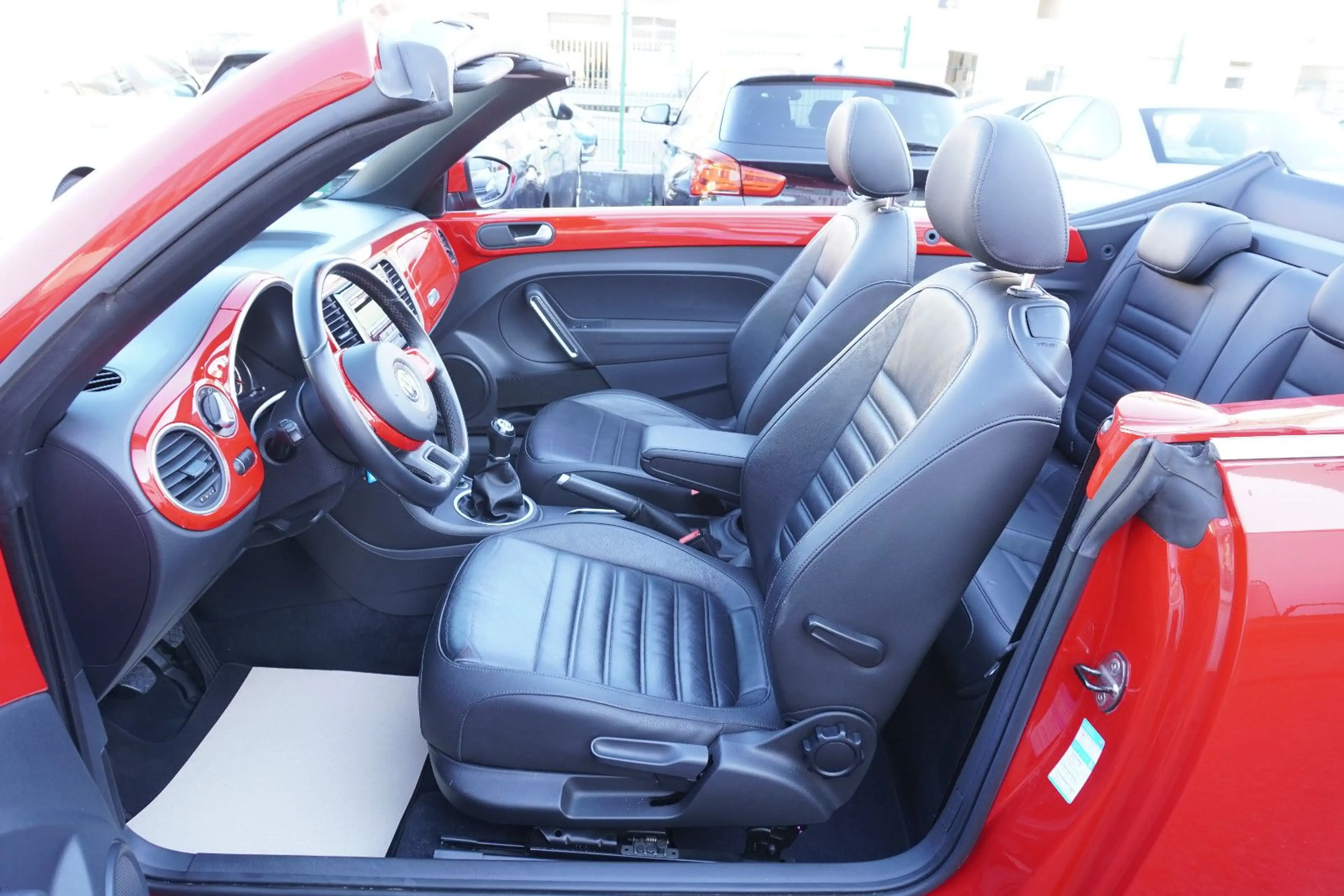 Volkswagen Beetle 1.6 TDI Design Cabriolet*Xenon*Leder*GARA — photo 13