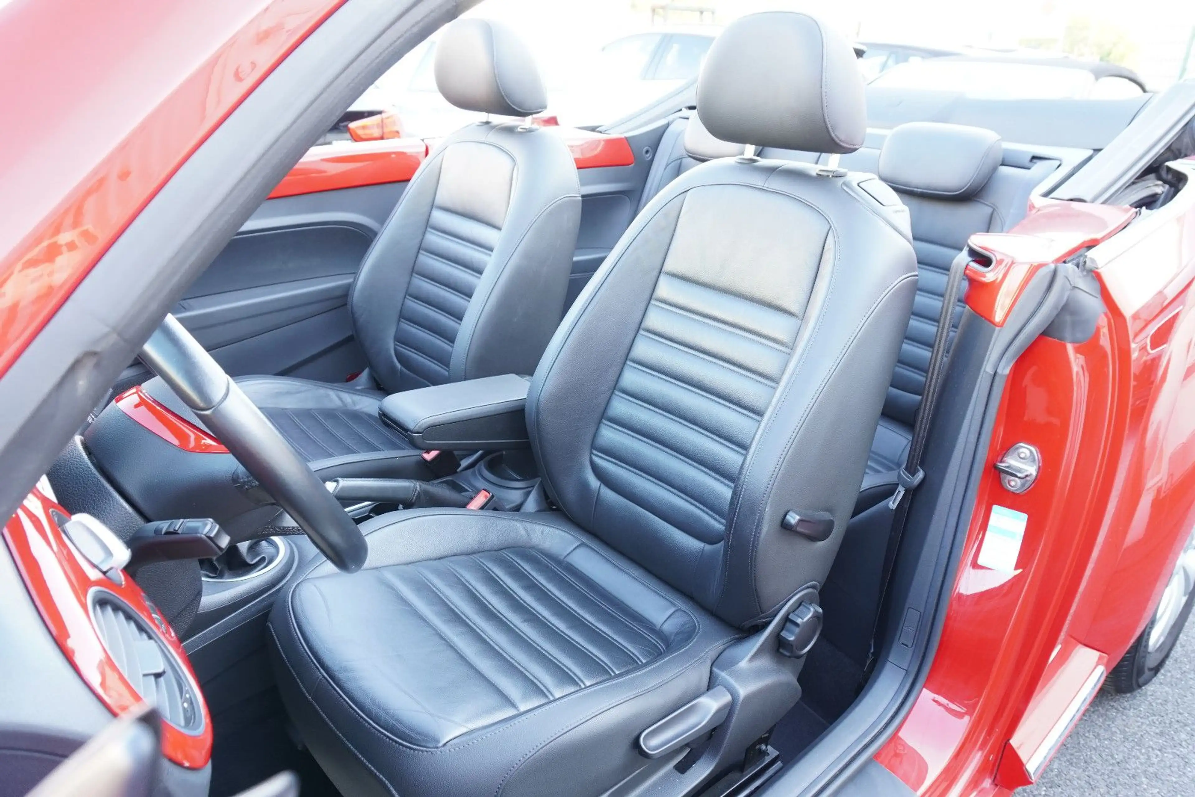 Volkswagen Beetle 1.6 TDI Design Cabriolet*Xenon*Leder*GARA — photo 14