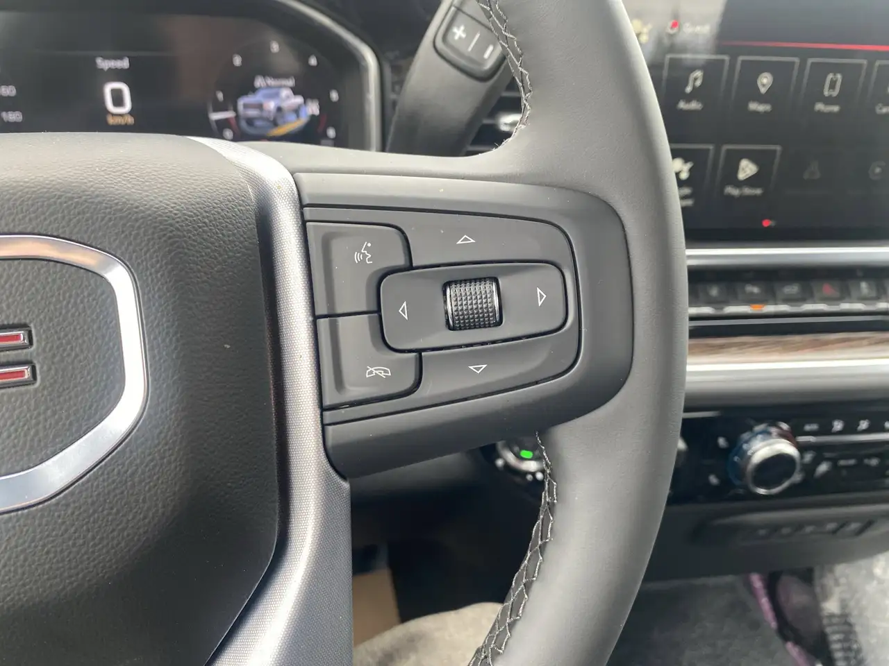 GMC Sierra 3500HD снимка GMC Sierra 3500HD