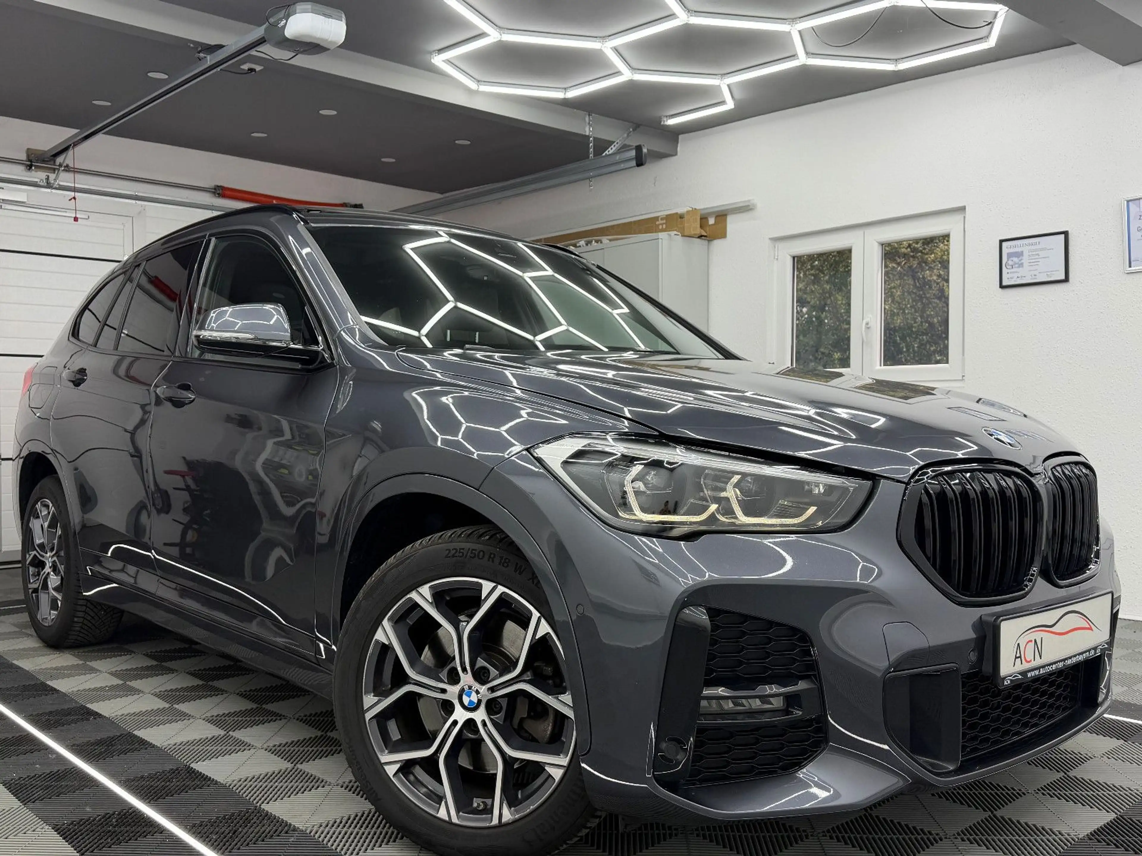 BMW X1 sDrive 20 d M SPORT/KAM/LED/PANO/ACC — photo 8