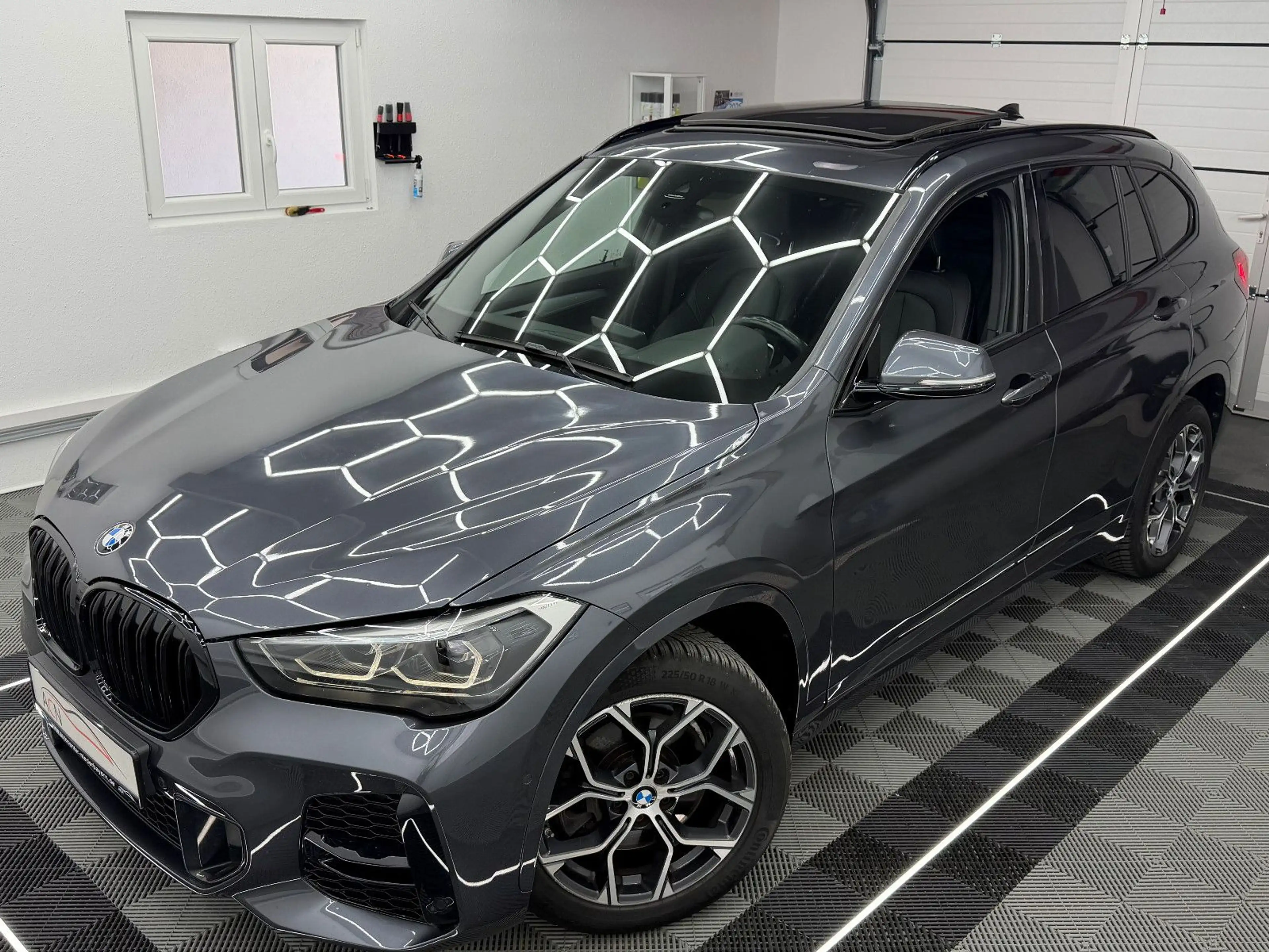 BMW X1 sDrive 20 d M SPORT/KAM/LED/PANO/ACC — photo 6