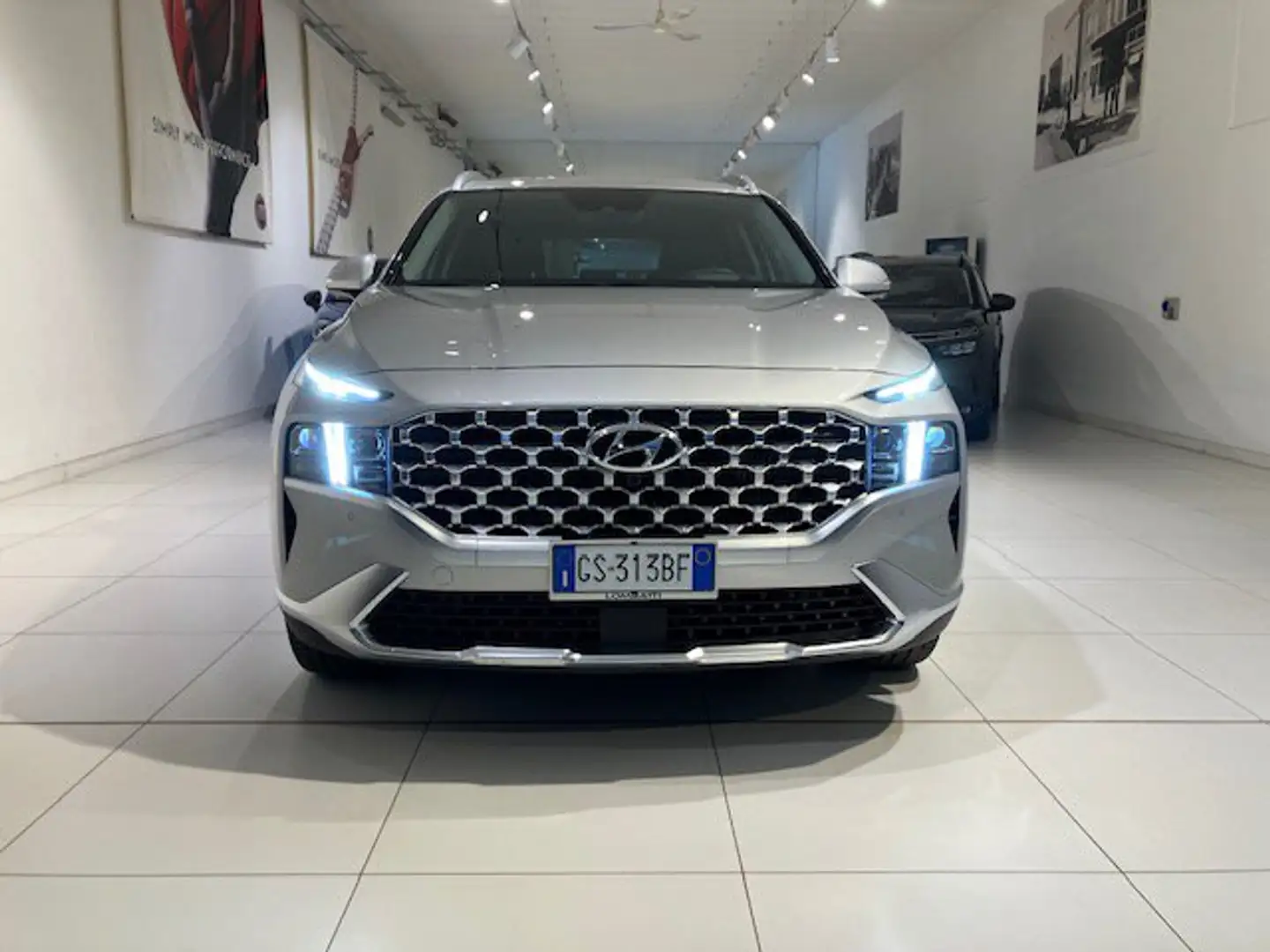 Hyundai SANTA FE 1.6 T-GDI HEV 4WD AT 7 posti XCLASS Argento - 2