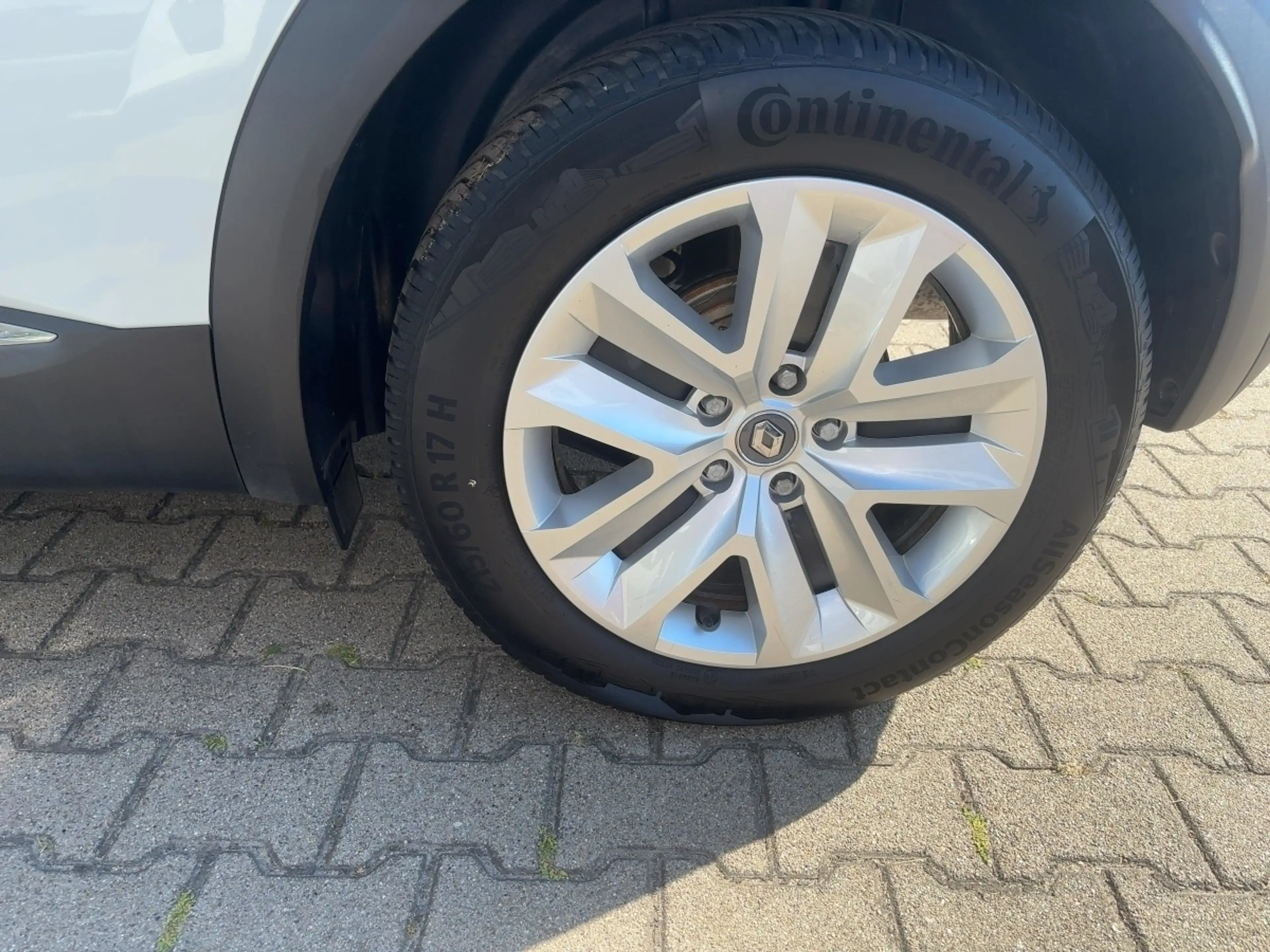 Renault Captur EXPERIENCE TCe — photo 11