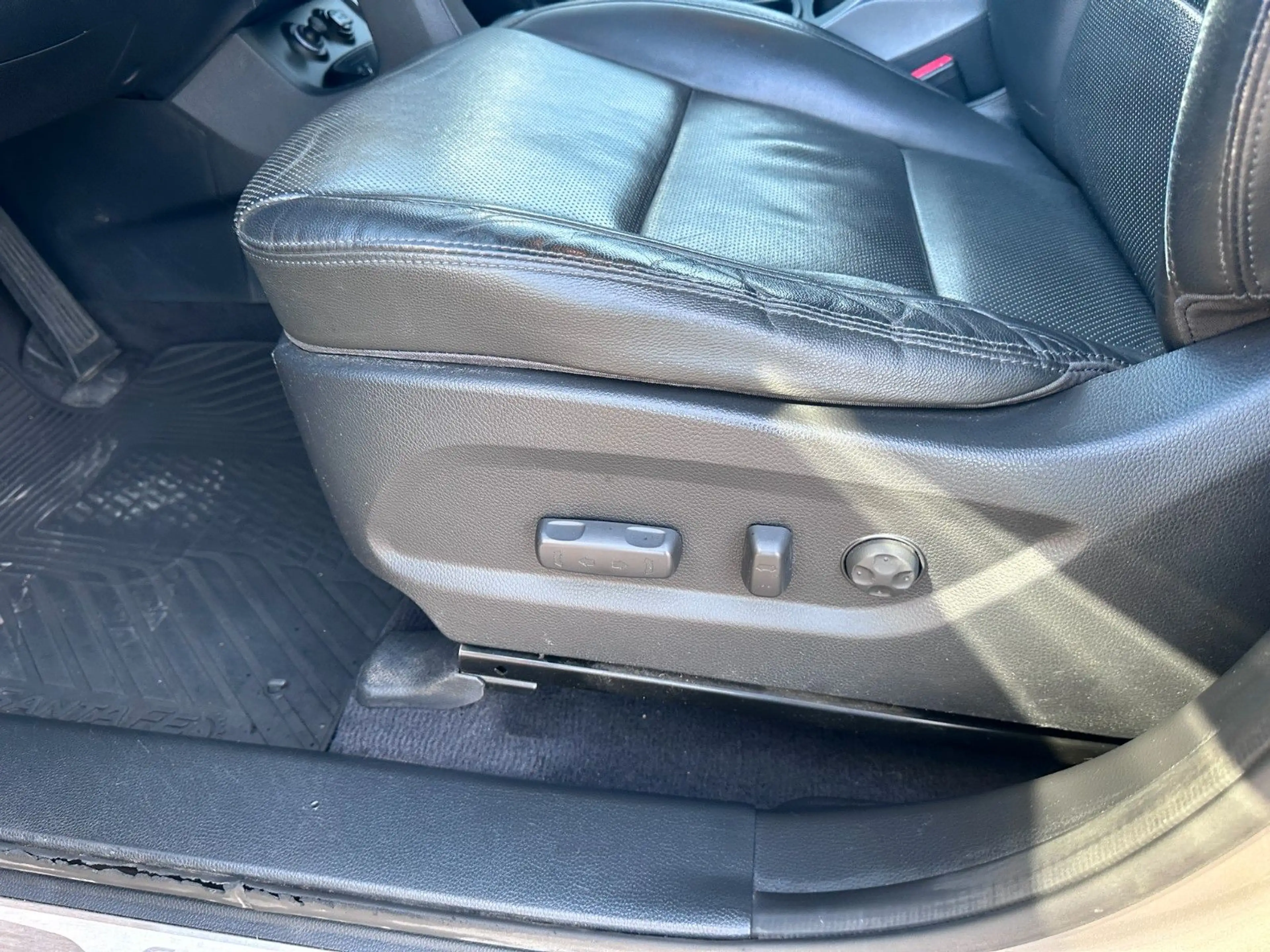 Hyundai SANTA FE blue Premium 4WD*Panoram*Sitzbelüf* — photo 9