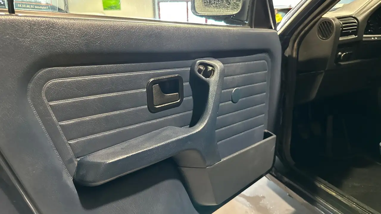 BMW 318i, foto 9