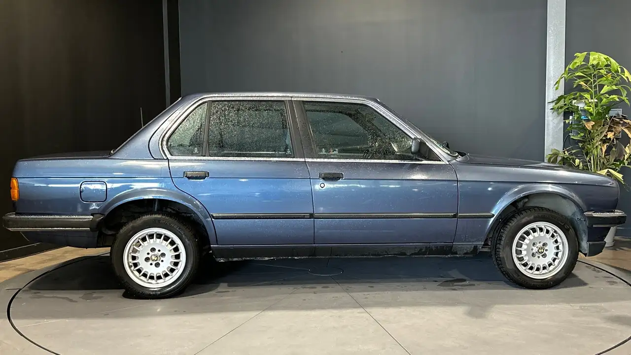 BMW 318i, foto 5