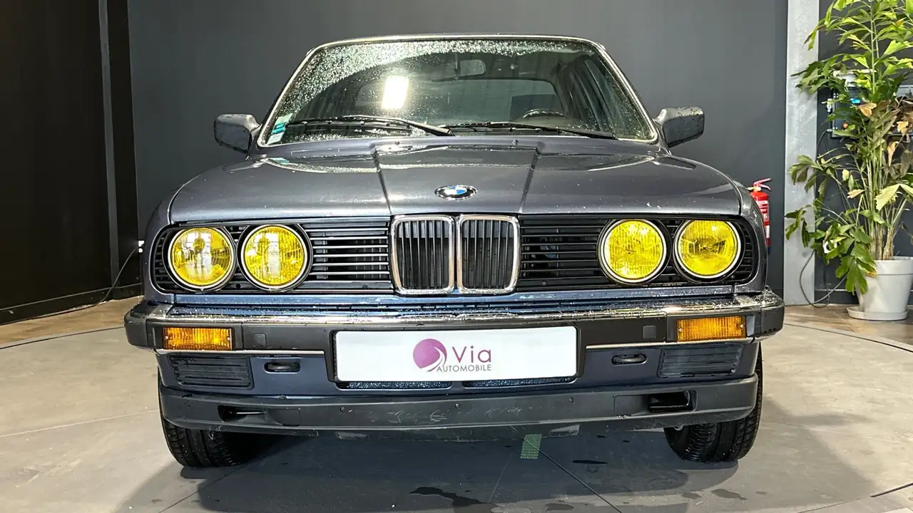 BMW 318i, foto 2