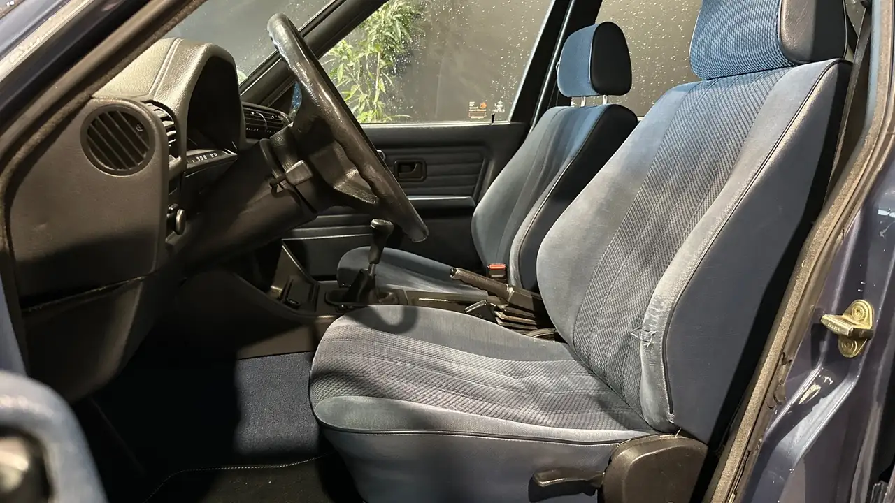 BMW 318i, foto 11