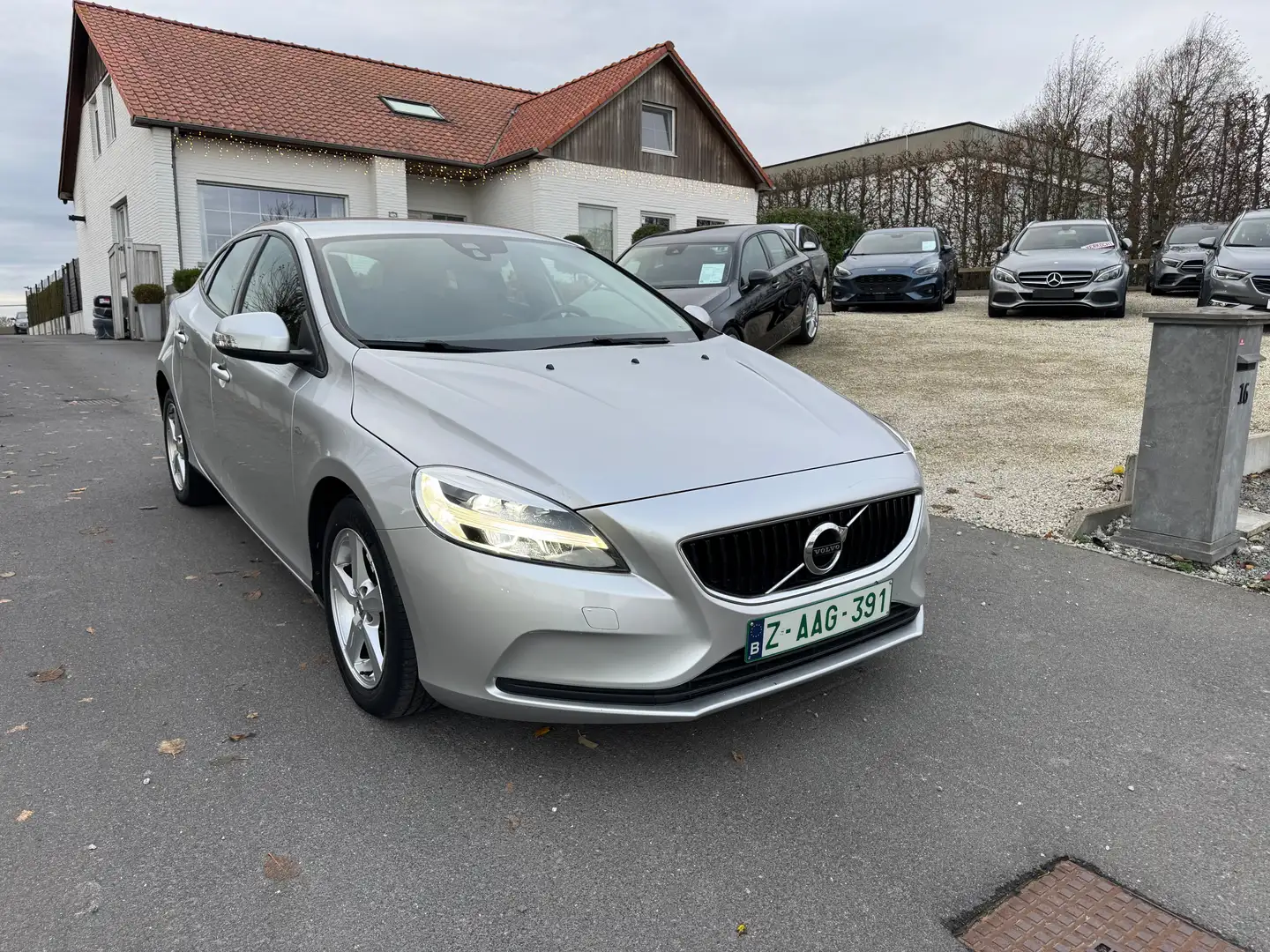 Volvo V40 2.0 T2 led koplampen/stoelverwarming/sportstoelen/ Argent - 2