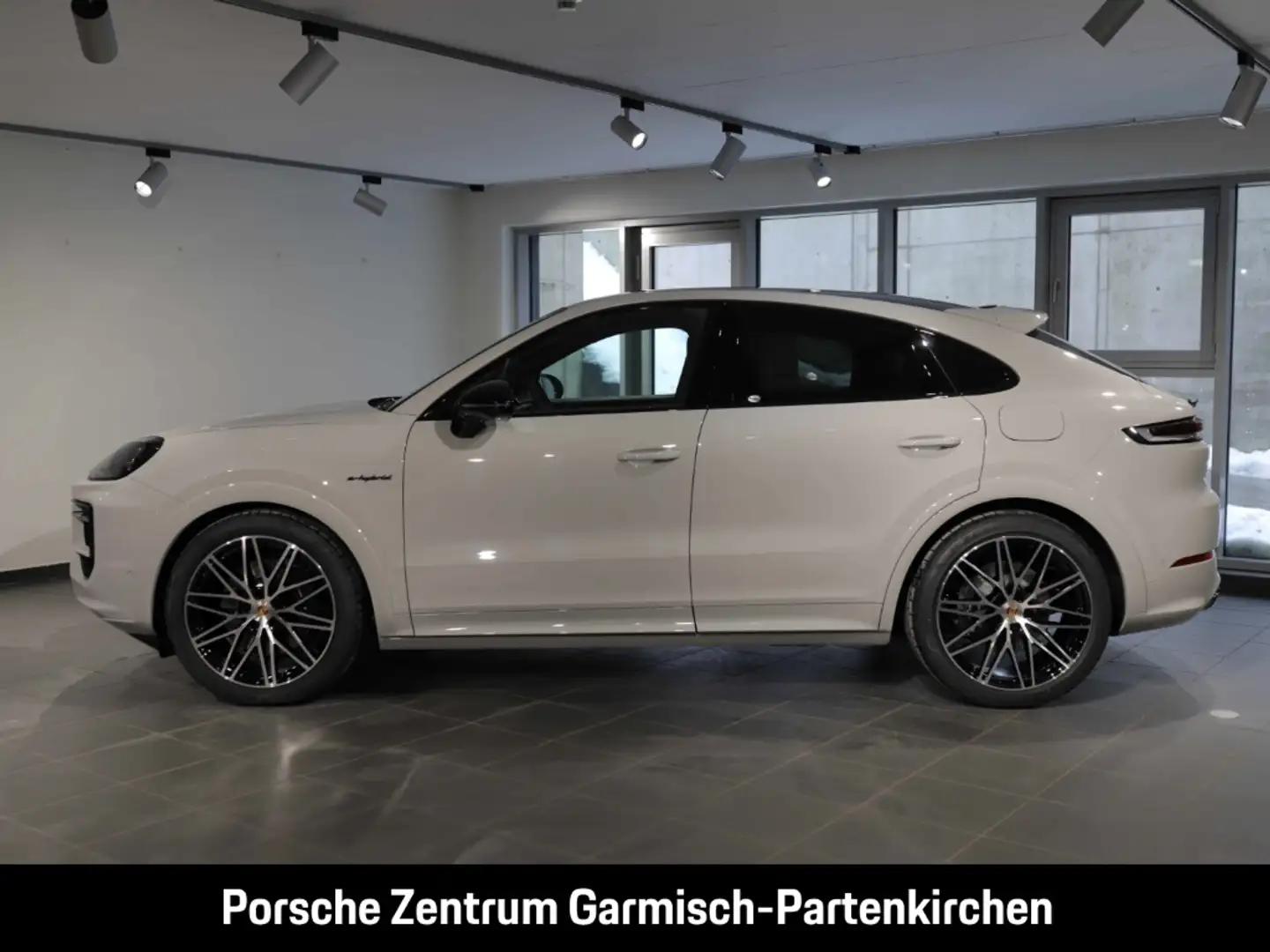 Porsche Cayenne E-Hybrid Coupe Black Edition LenkradHZG Grau - 2
