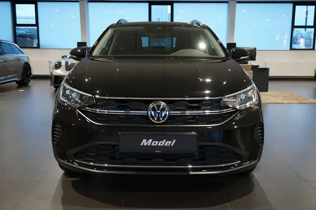Volkswagen Taigo view 3