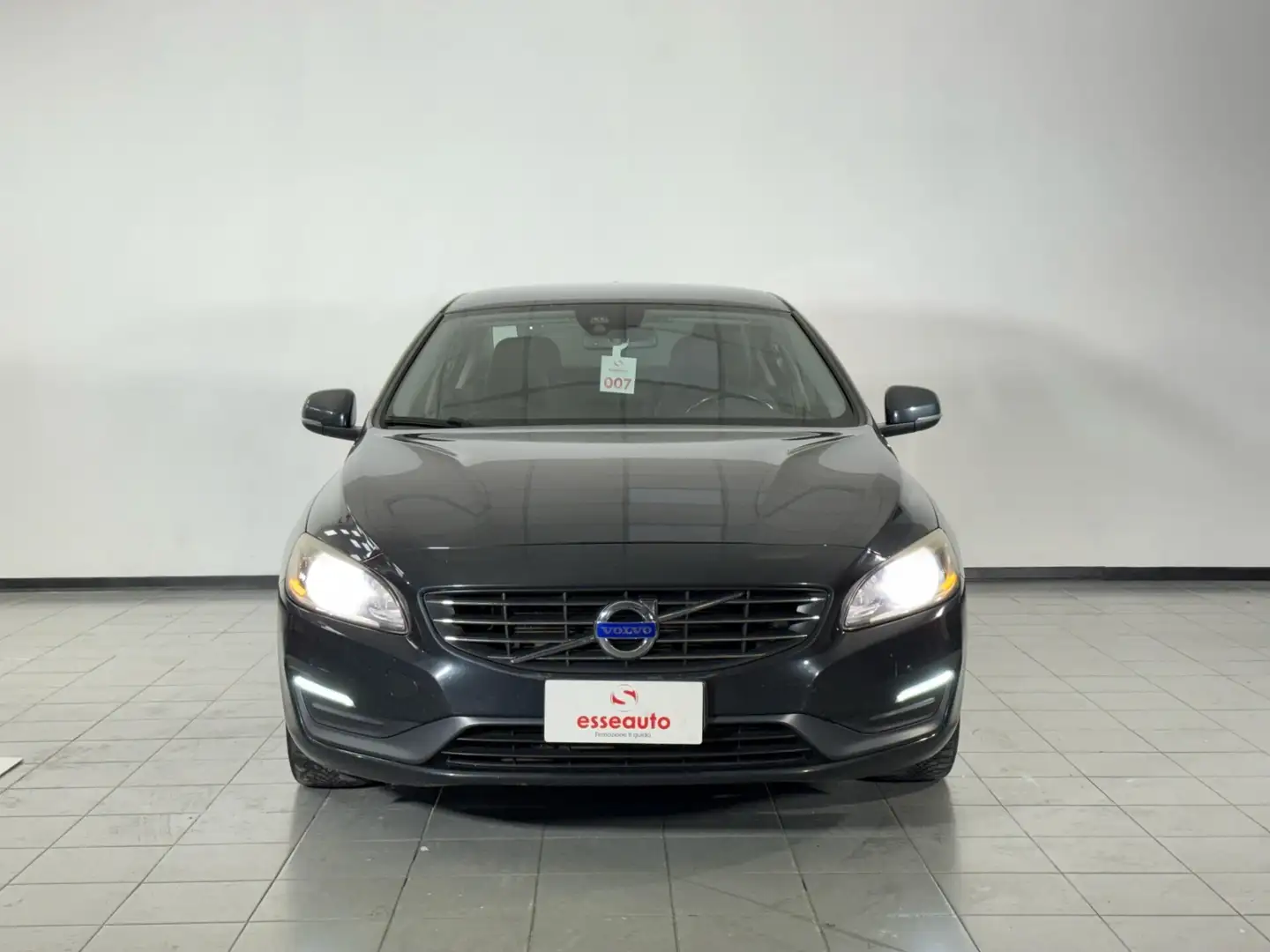 Volvo S60 D4 Geartronic Momentum Gris - 2
