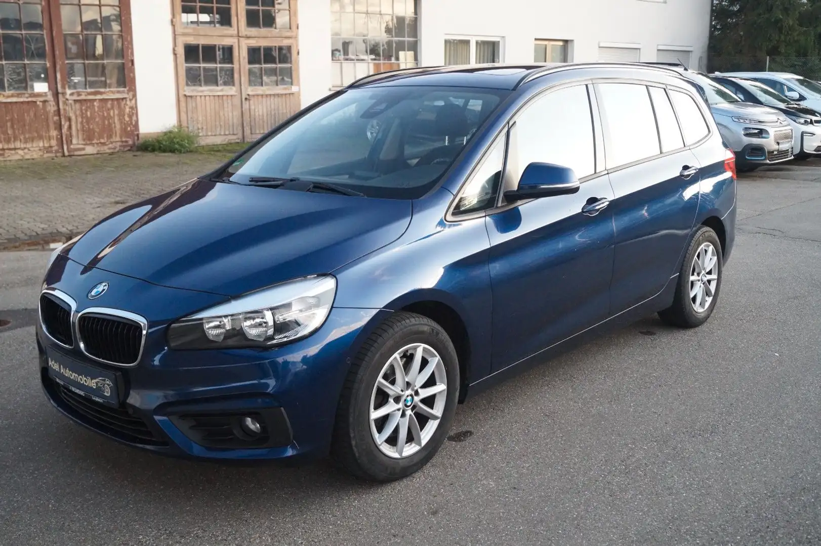 BMW 218 Blau - 1