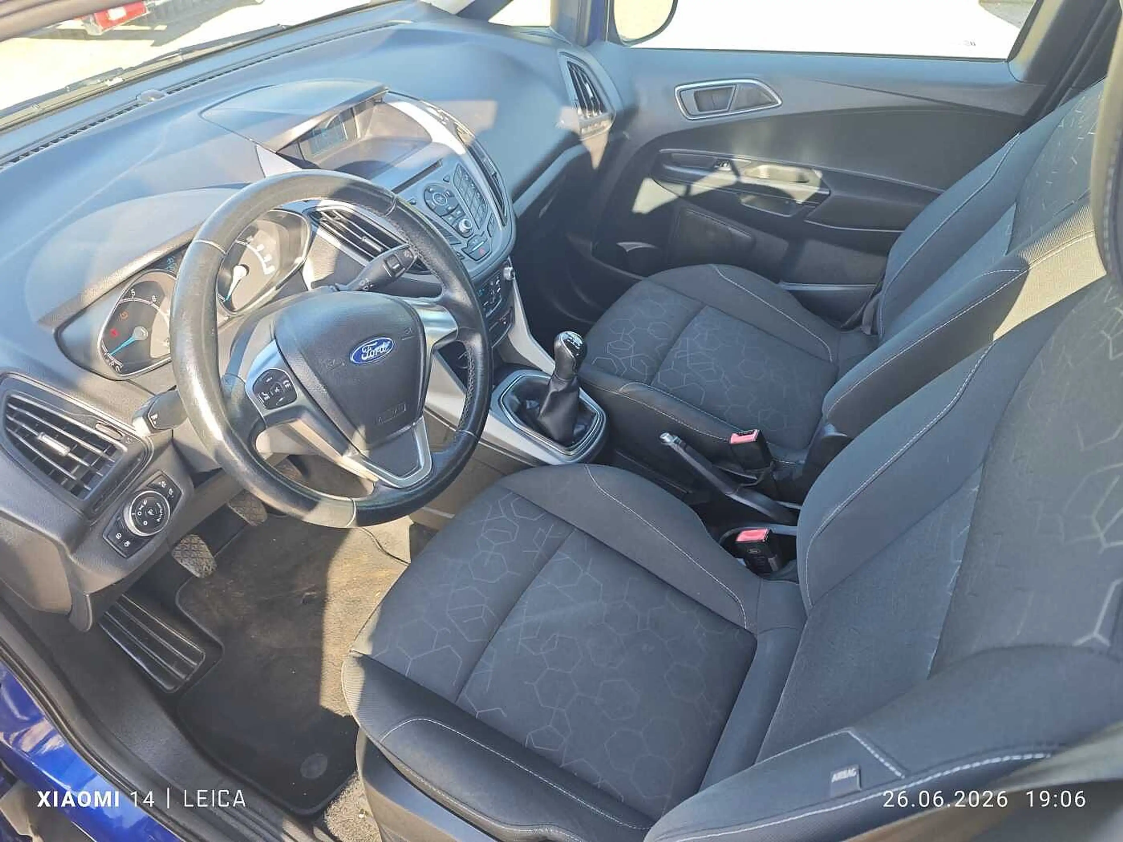 Ford B-Max 1.0 EcoBoost Titanium — photo 10