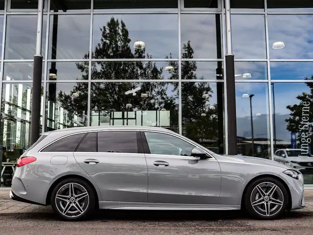 Mercedes-Benz C-Class view 9