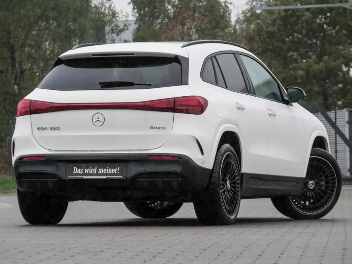 Mercedes-Benz EQA 350 4M AMG-Sport/Pano/Distr/AHK/Night/Cam/20 Weiß - 2