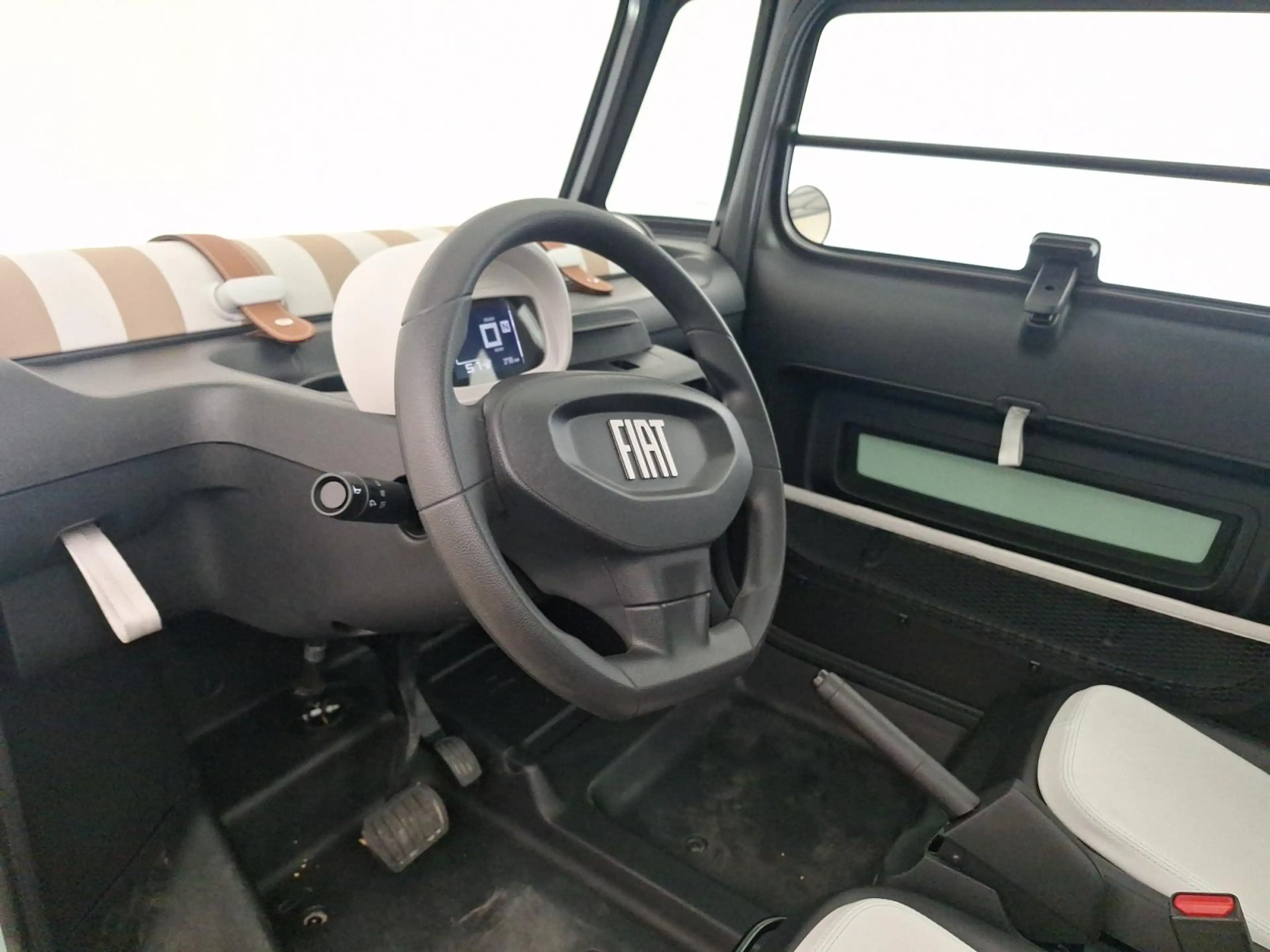 Fiat Topolino CC L 3T5 47kWh 2d 90kW — photo 6