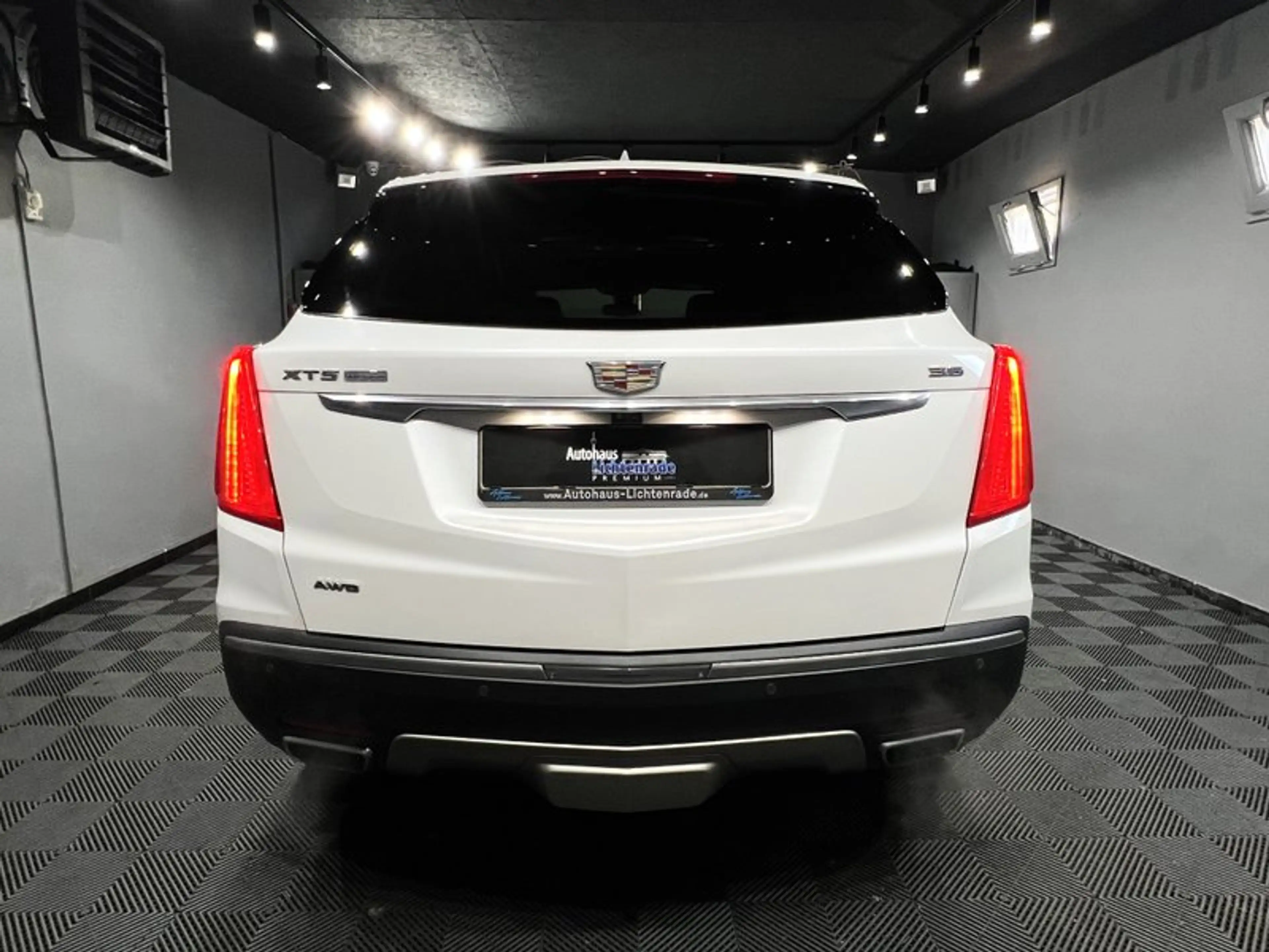 Cadillac XT5 3.6 V6 Platinum AWD|PANO|LEDER|LED|360*GRAD|HEAD — photo 7